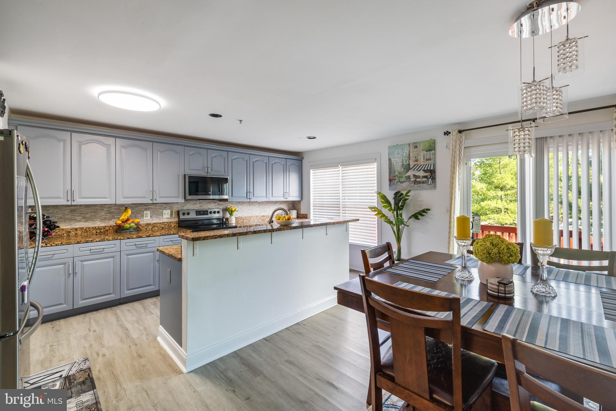 SEVEN OAKS - Residential