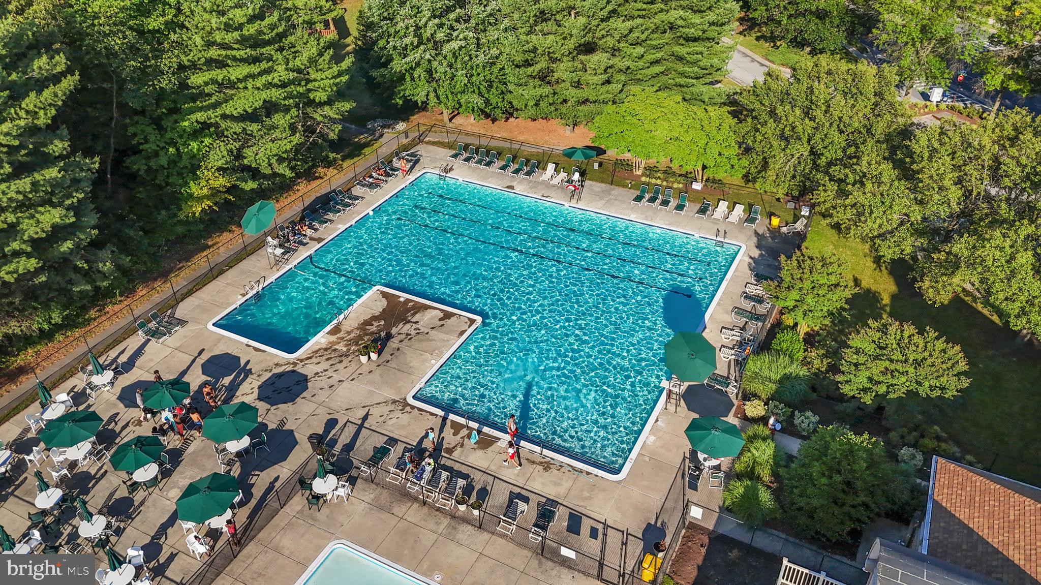 SEVEN OAKS - Residential