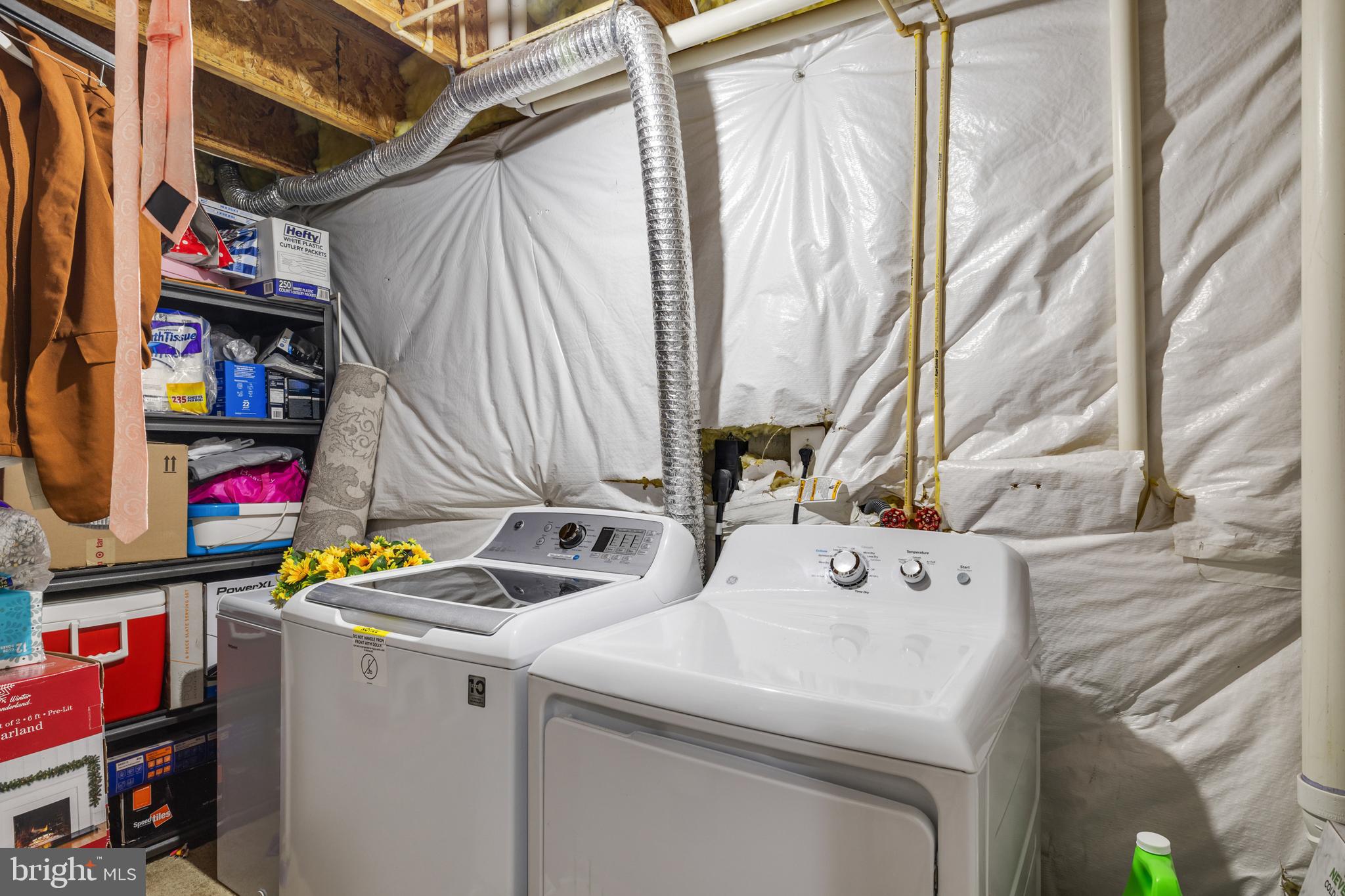 SEVEN OAKS - Residential