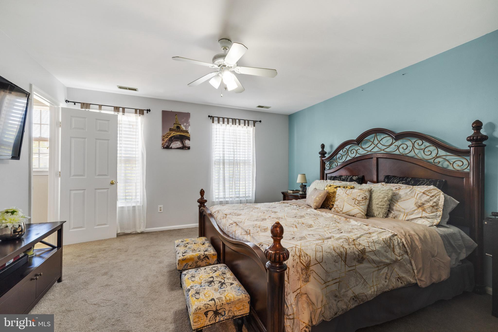 SEVEN OAKS - Residential