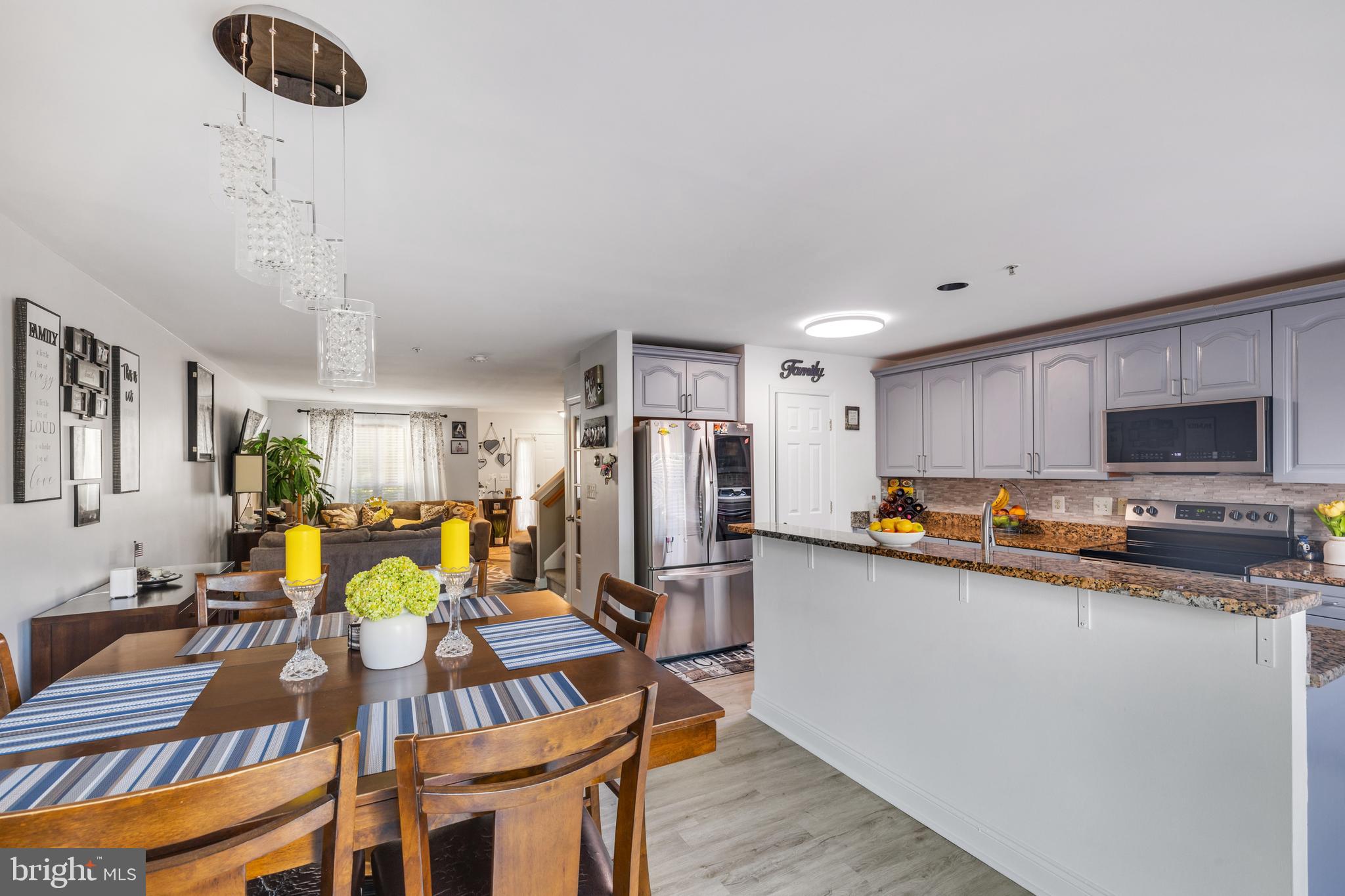 SEVEN OAKS - Residential