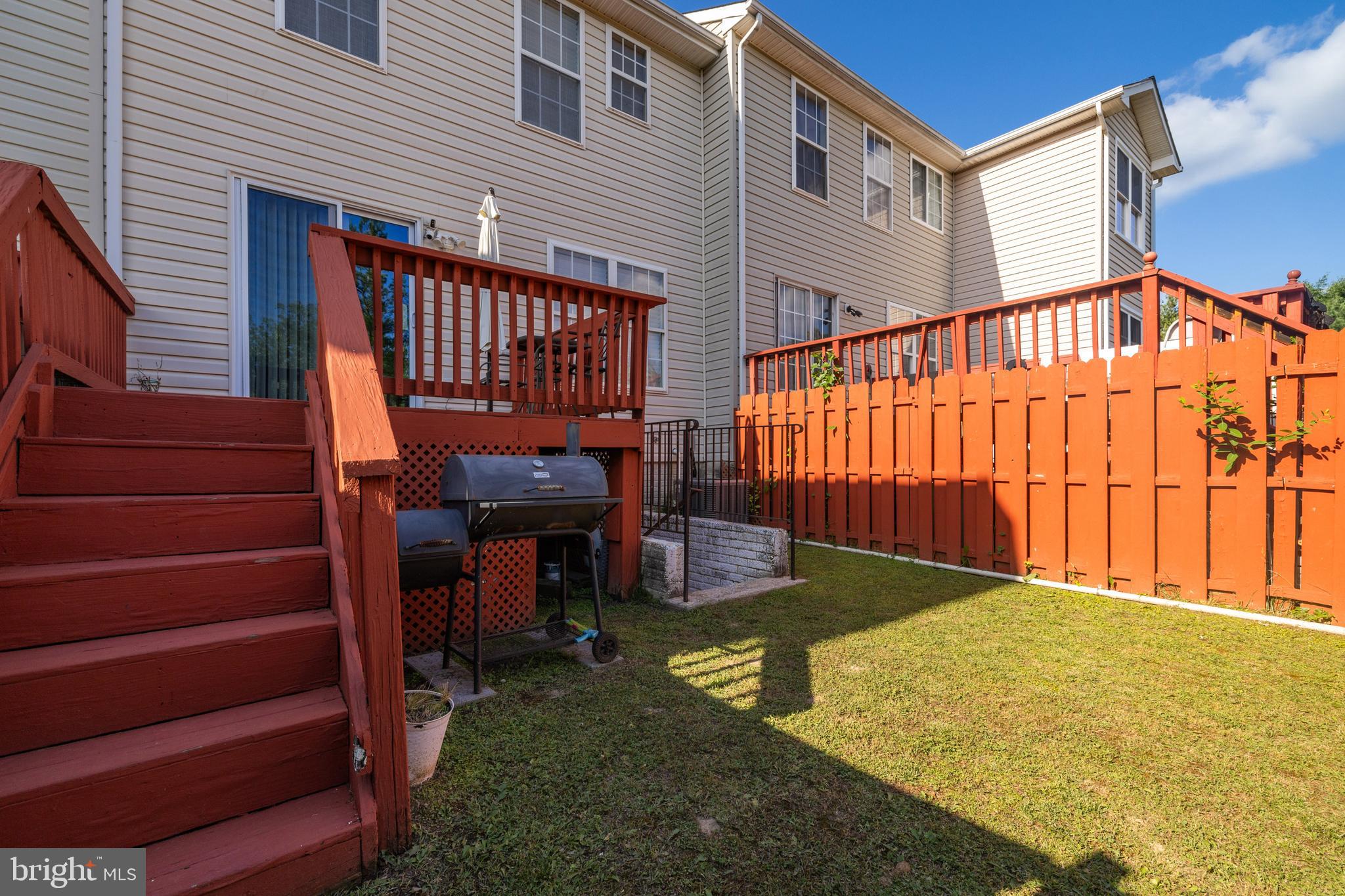 SEVEN OAKS - Residential