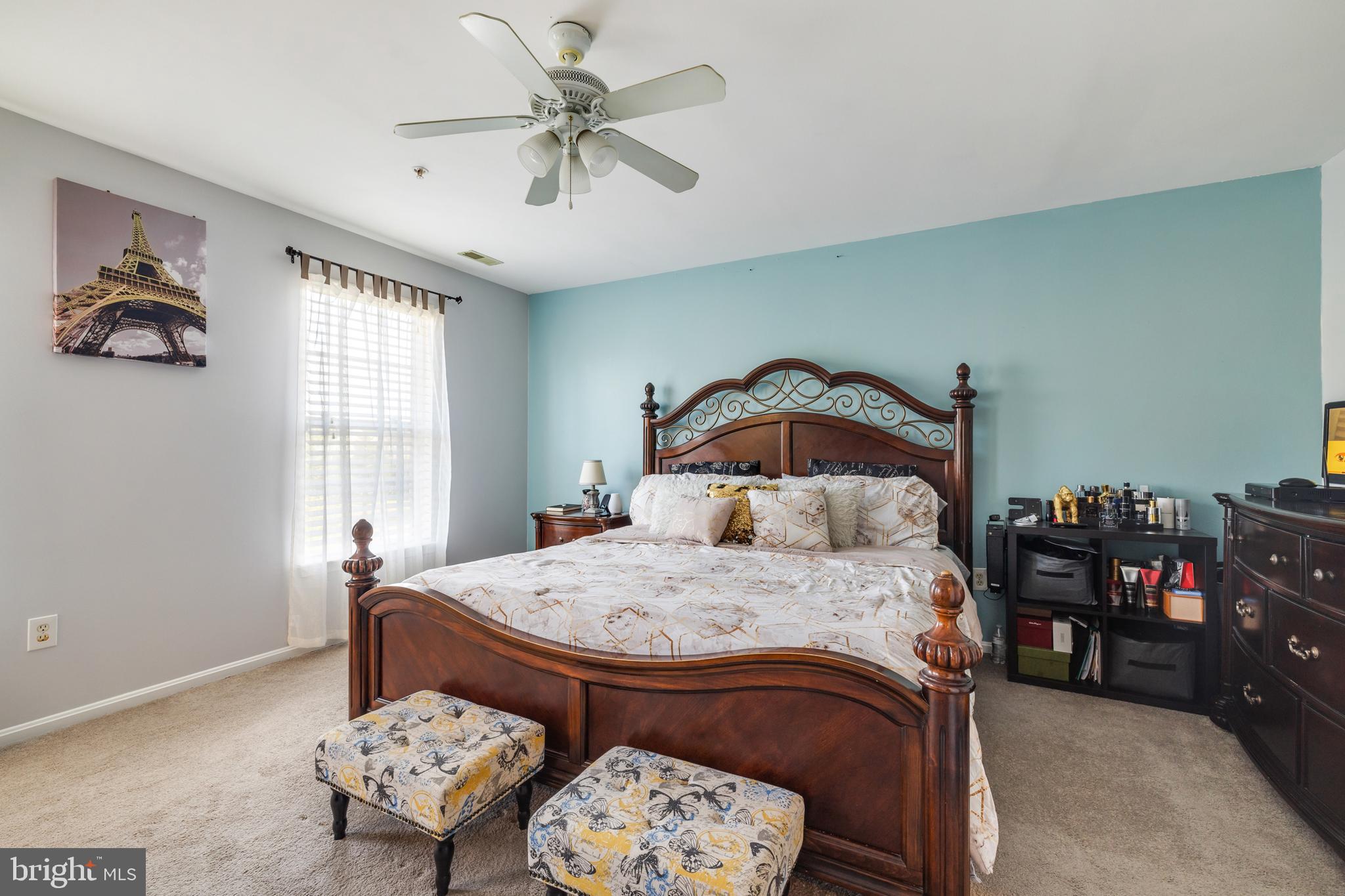 SEVEN OAKS - Residential