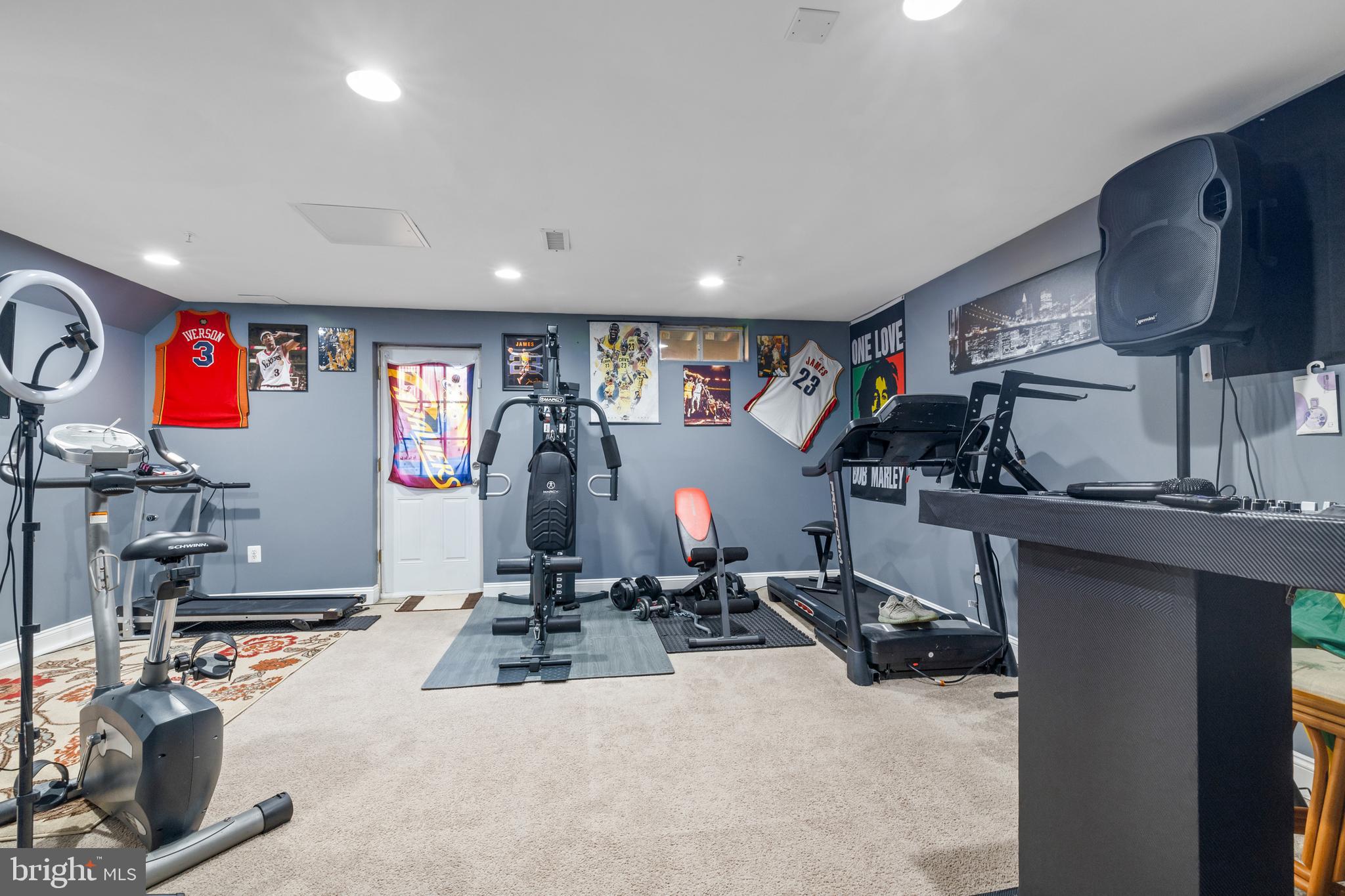 SEVEN OAKS - Residential