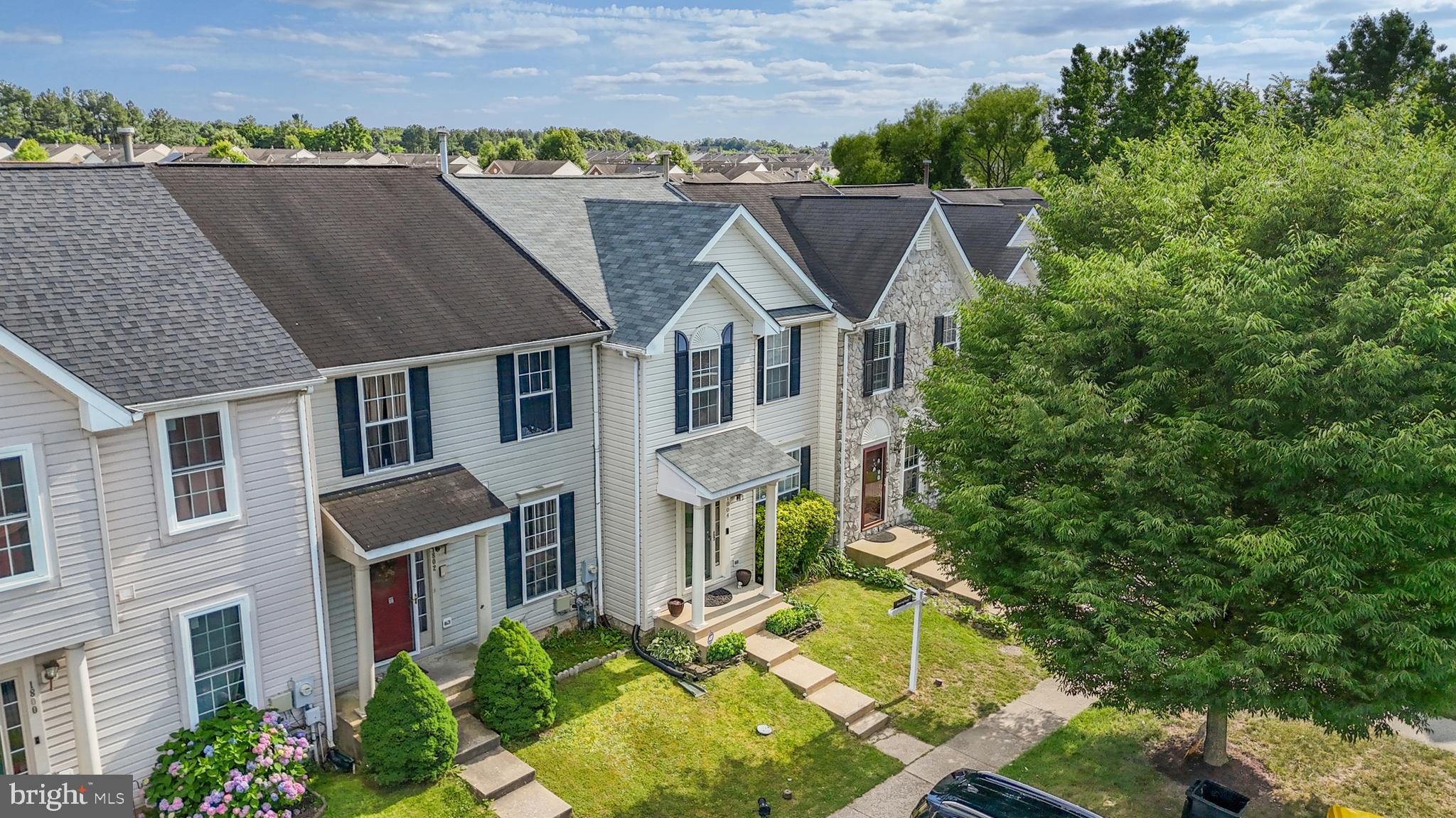 SEVEN OAKS - Residential