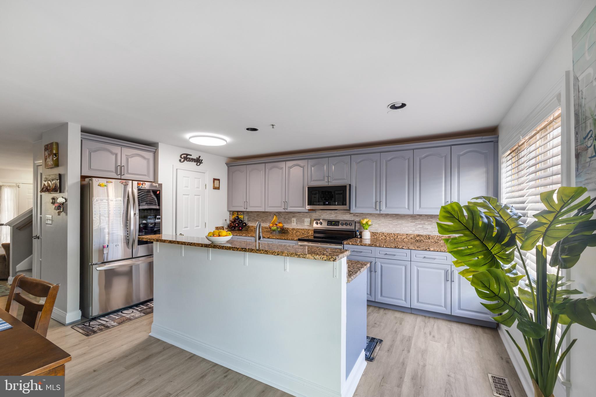 SEVEN OAKS - Residential