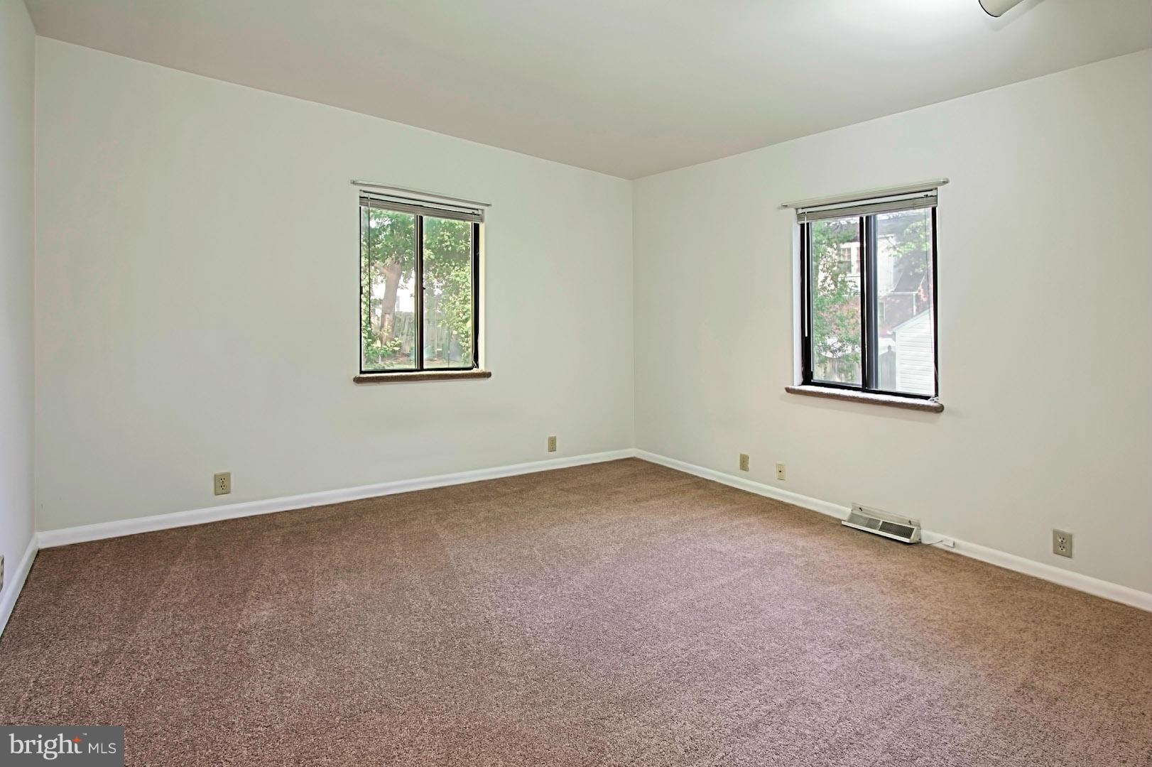 ADDISON HEIGHTS - Residential Lease