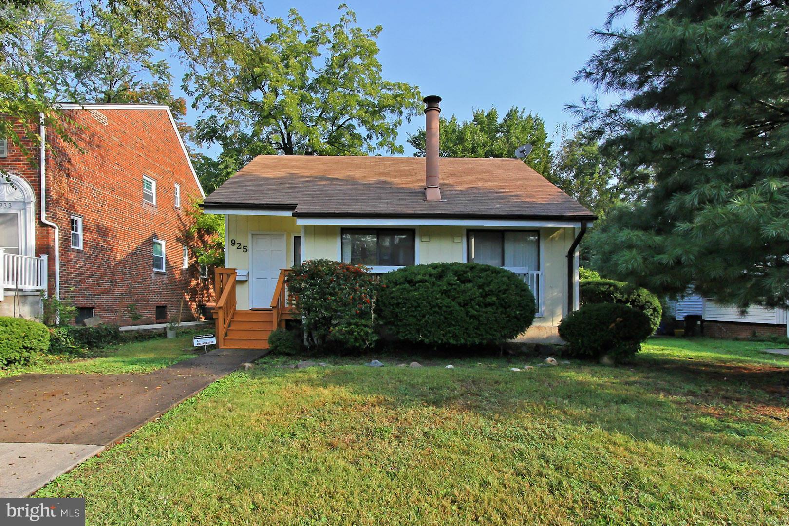 ADDISON HEIGHTS - Residential Lease