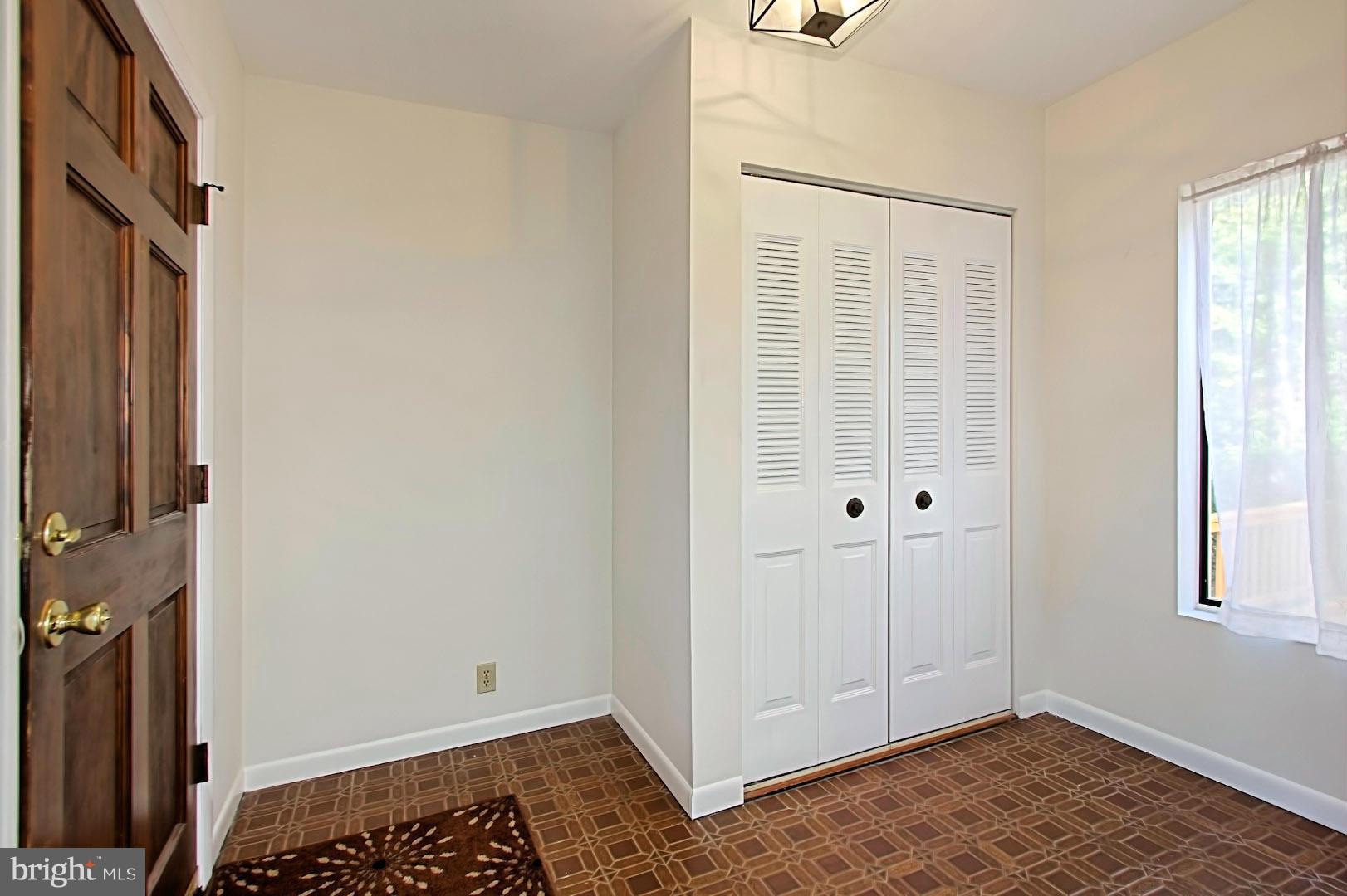 ADDISON HEIGHTS - Residential Lease