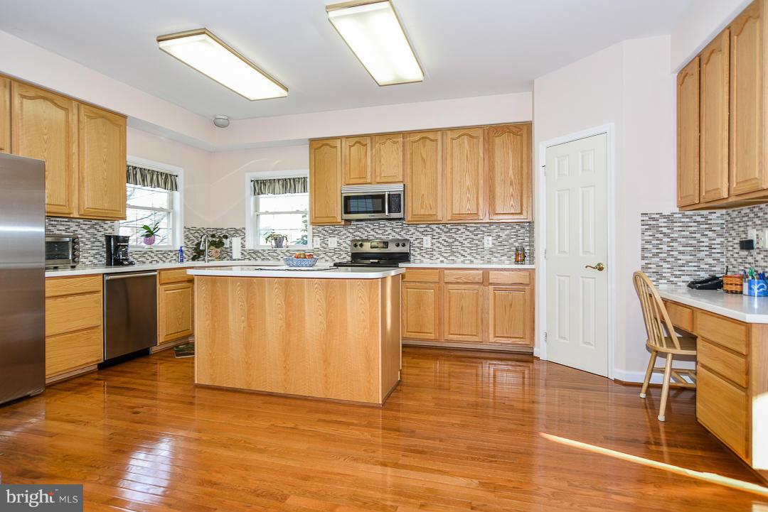 ASHBURN FARM - Residential