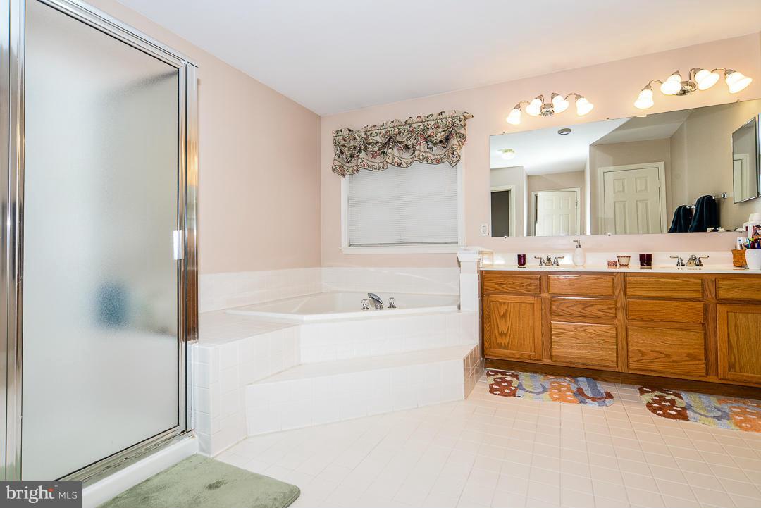 ASHBURN FARM - Residential