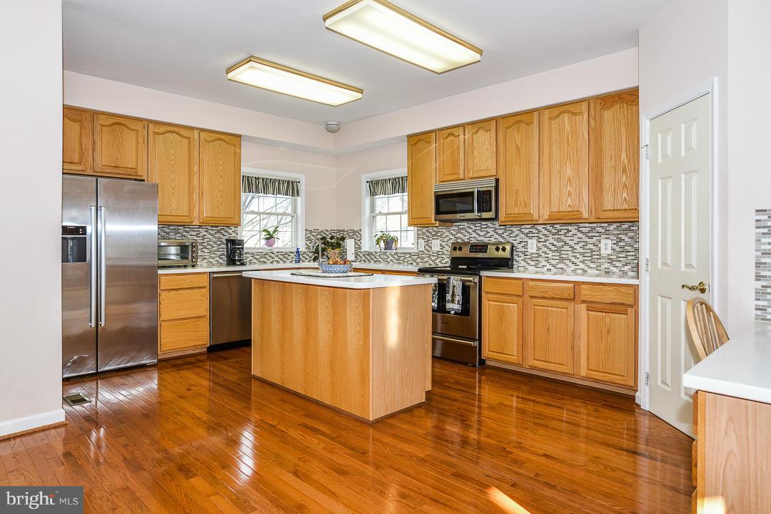 ASHBURN FARM - Residential