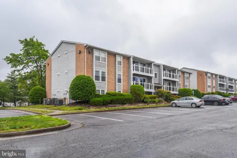 17060 Capri Lane Unit 204, Dumfries, VA 22026 - MLS#: VAPW2095314