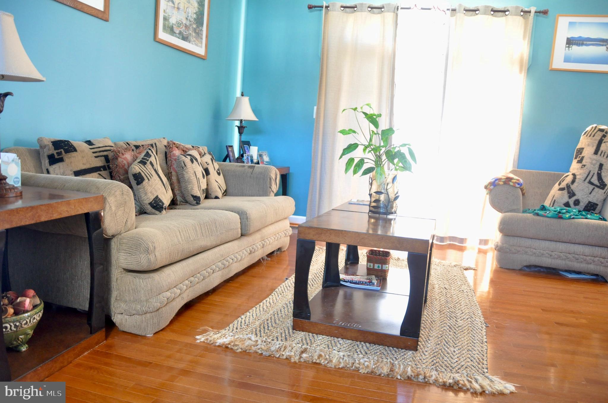 BLOOMS MILL - Residential Lease