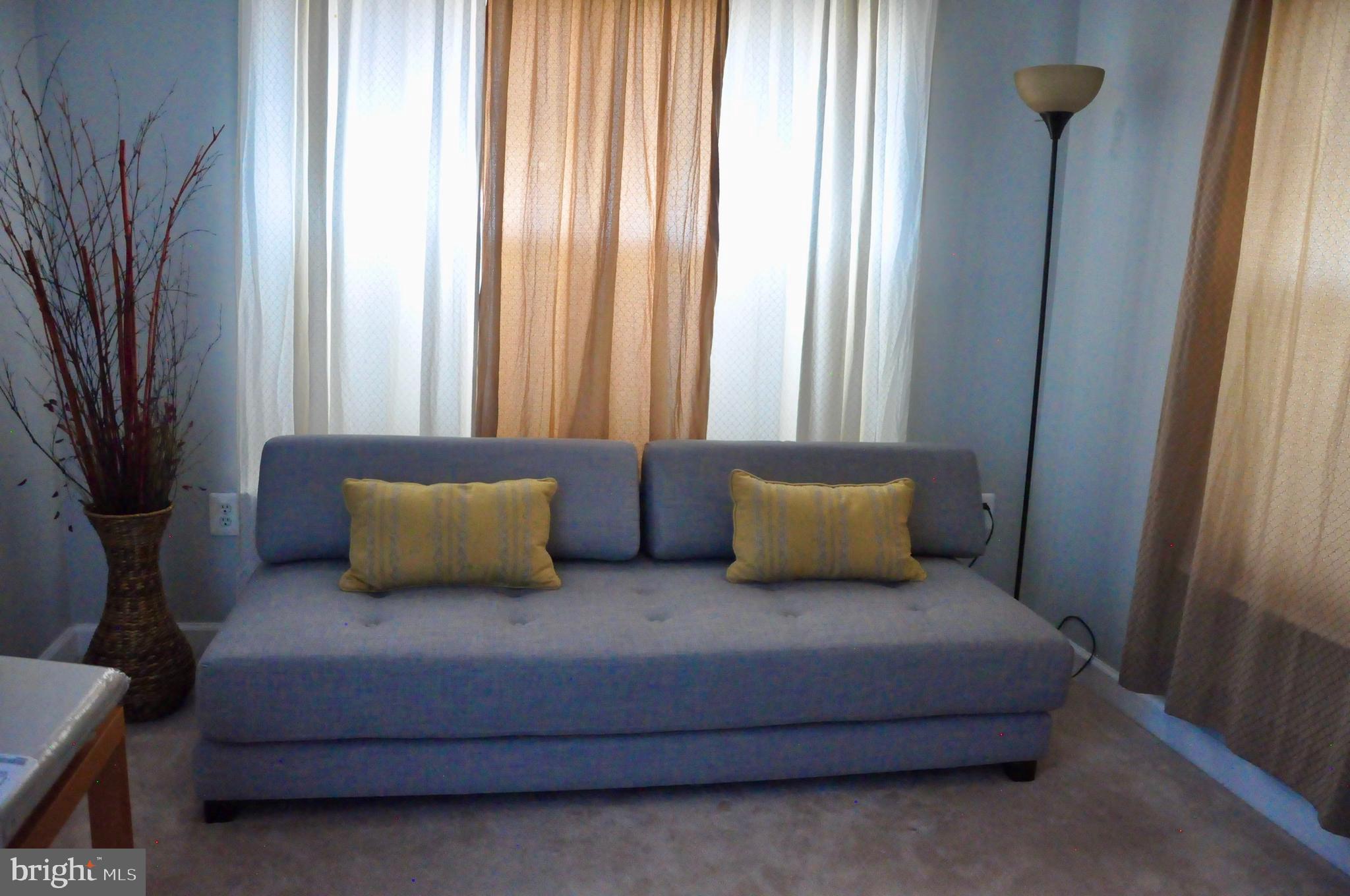 BLOOMS MILL - Residential Lease