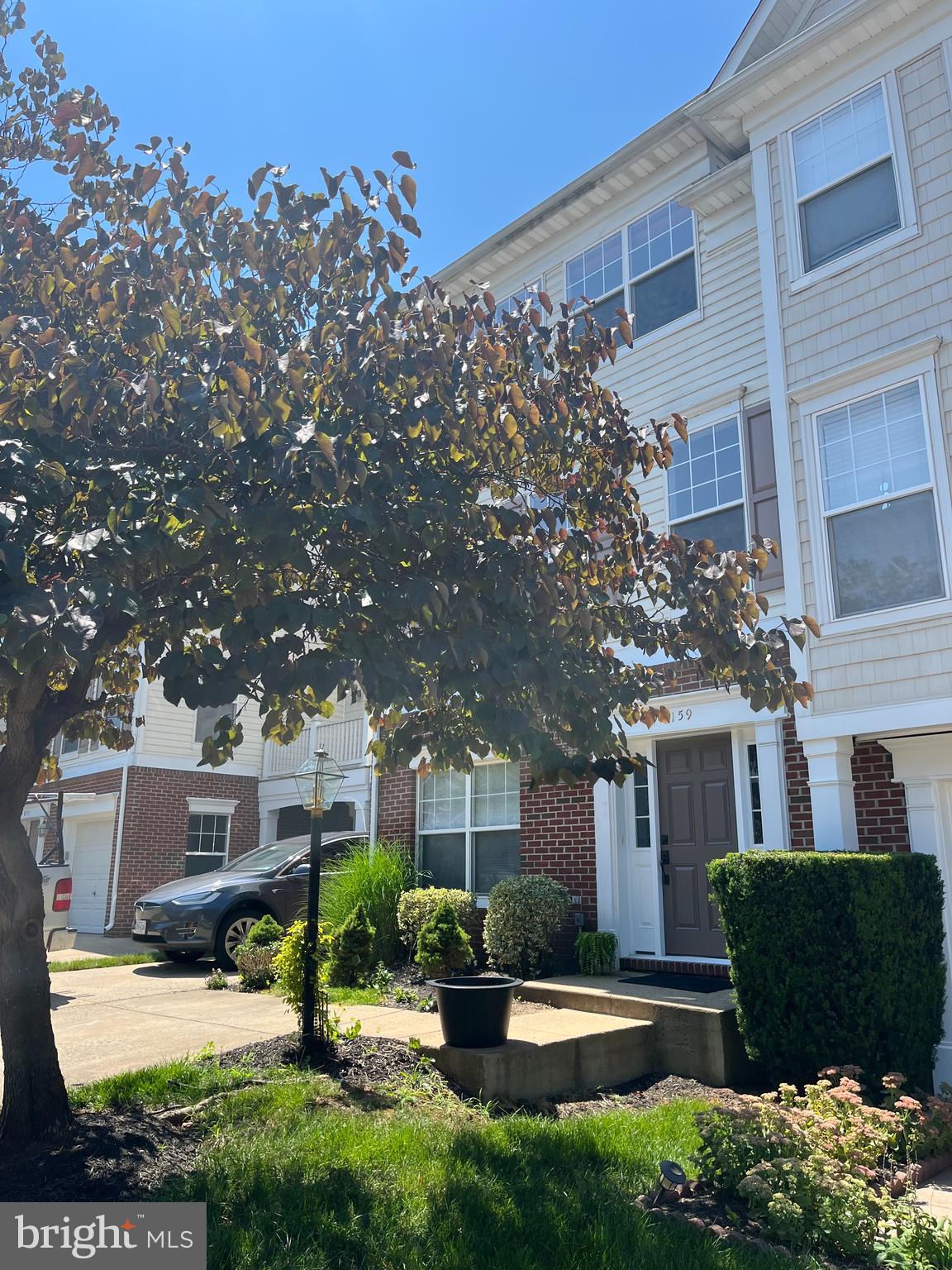 BLOOMS MILL - Residential Lease