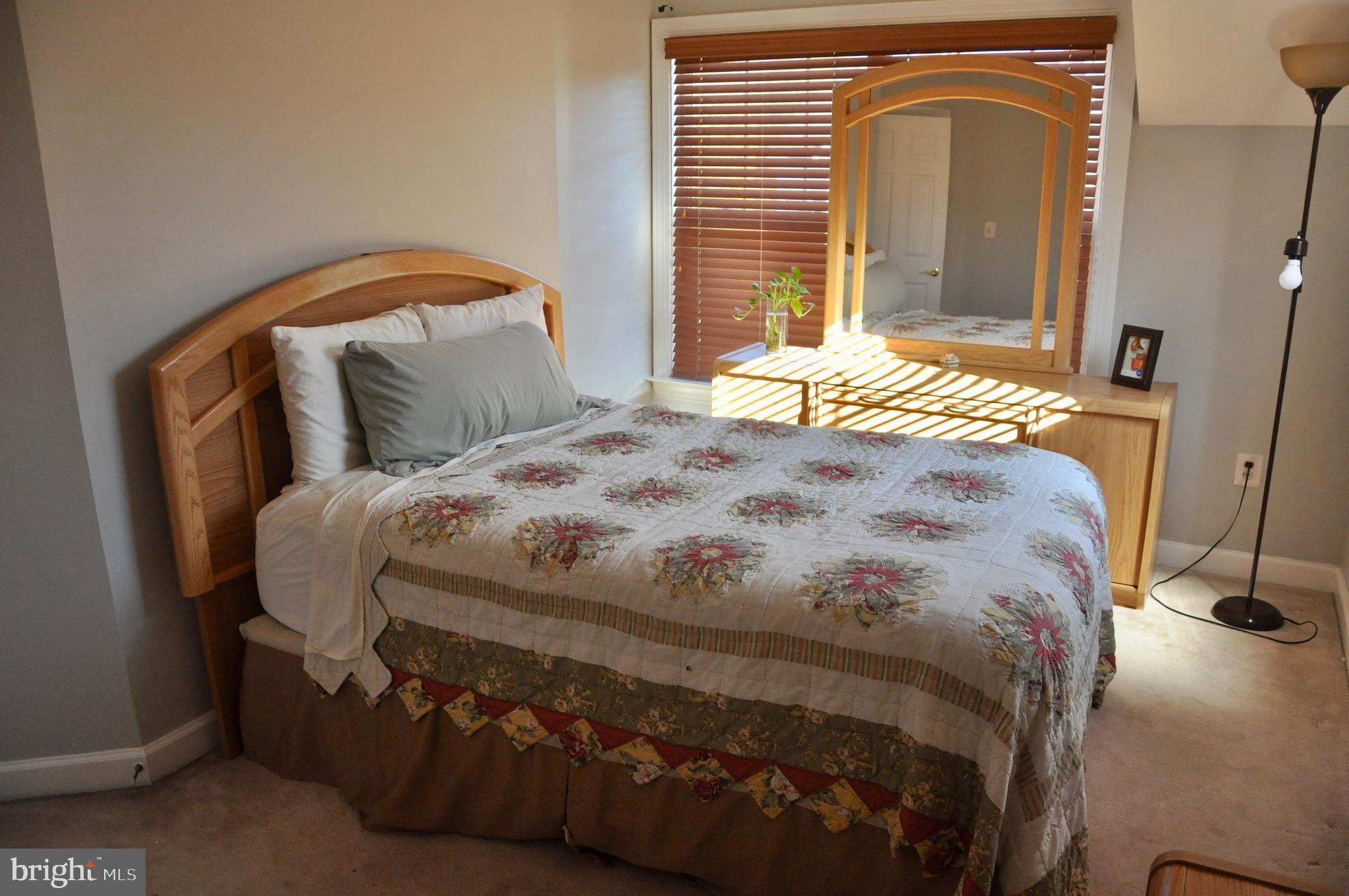 BLOOMS MILL - Residential Lease