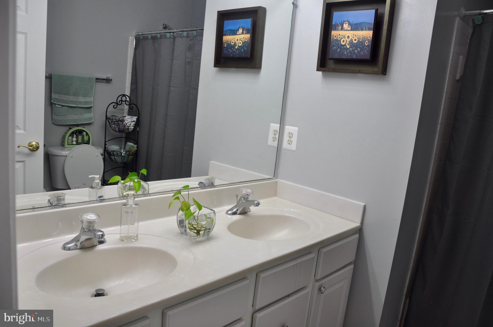 BLOOMS MILL - Residential Lease