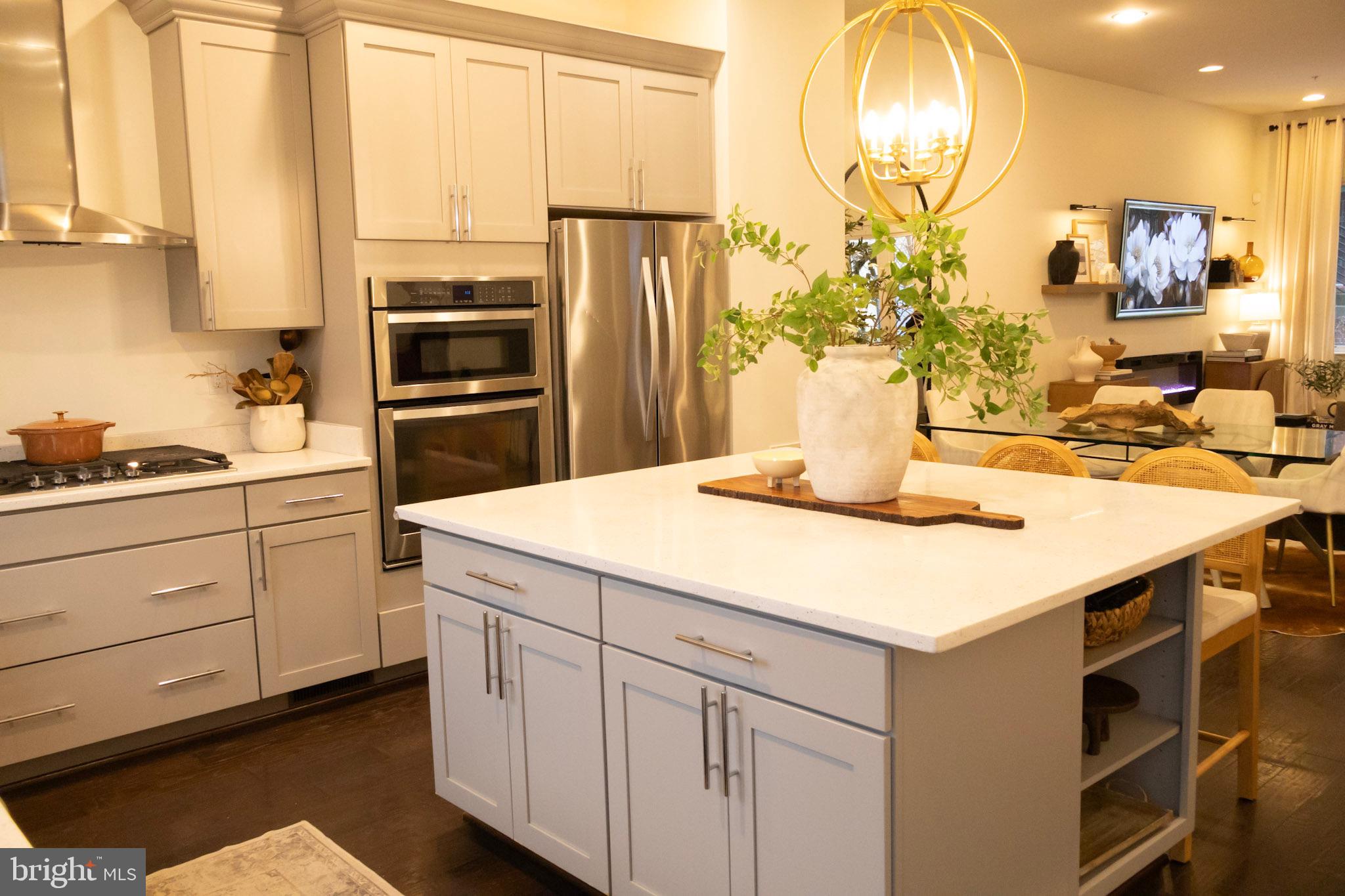 CAMBRIA SQUARE - Residential Lease