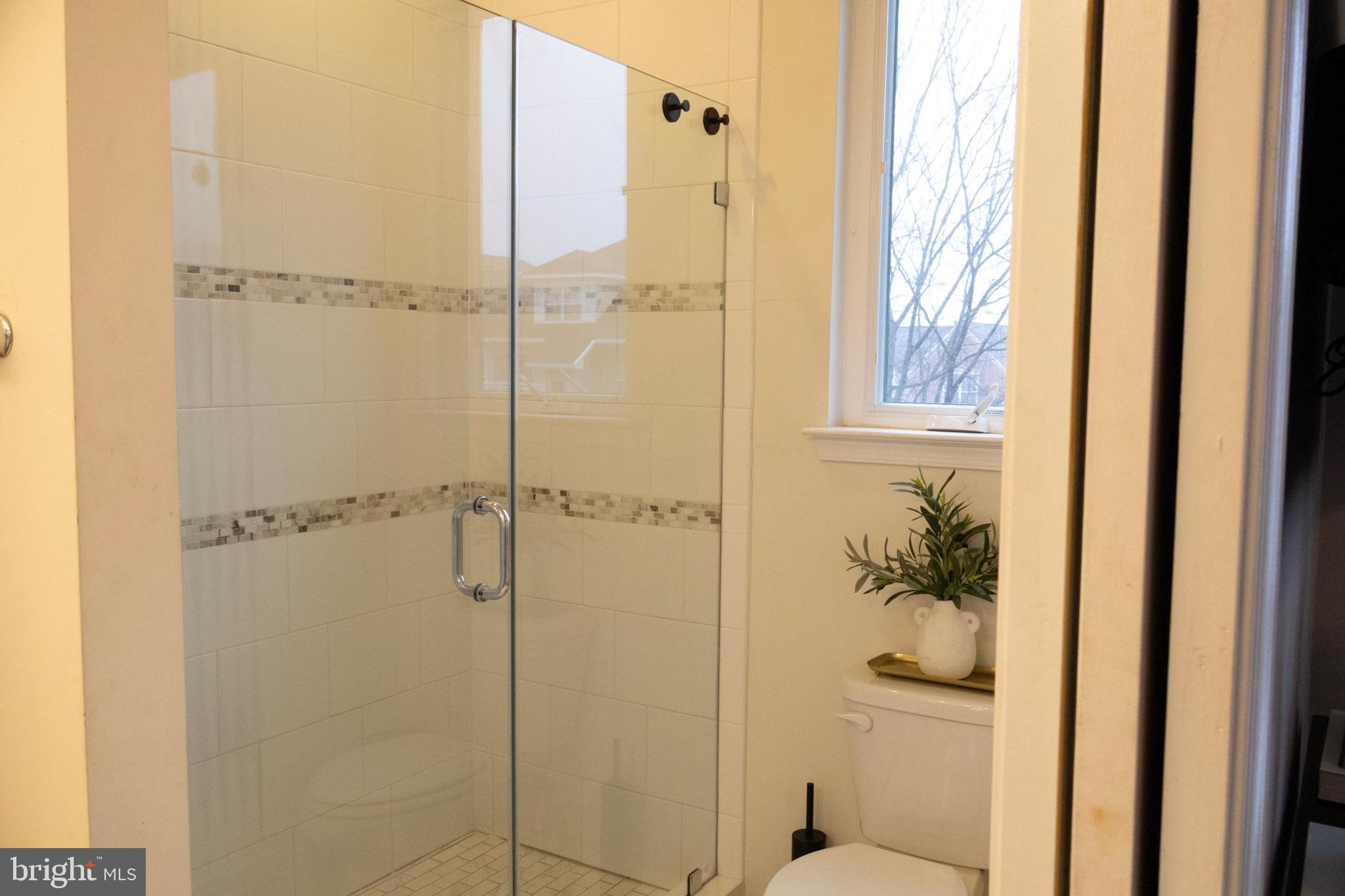 CAMBRIA SQUARE - Residential Lease