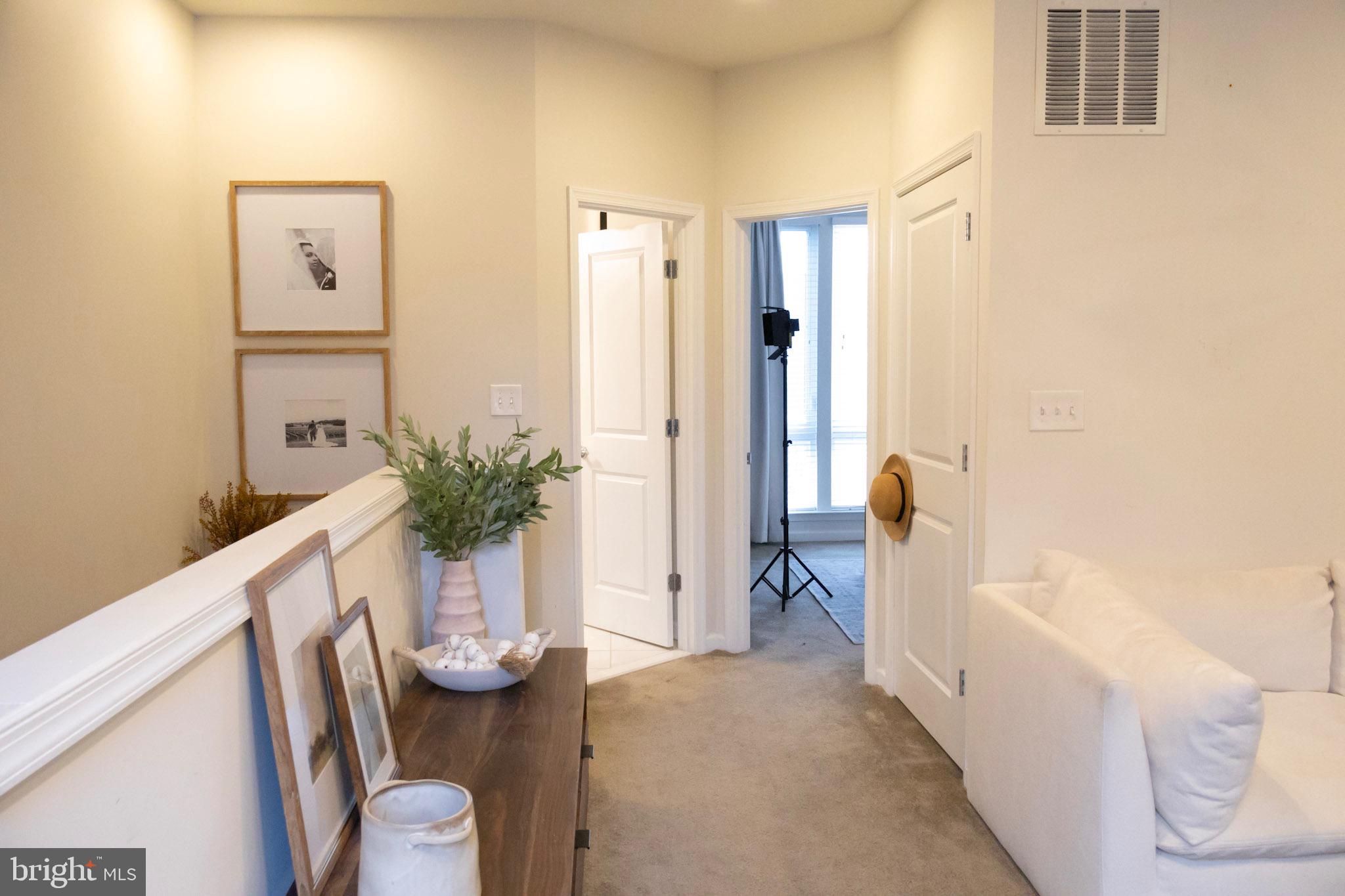 CAMBRIA SQUARE - Residential Lease