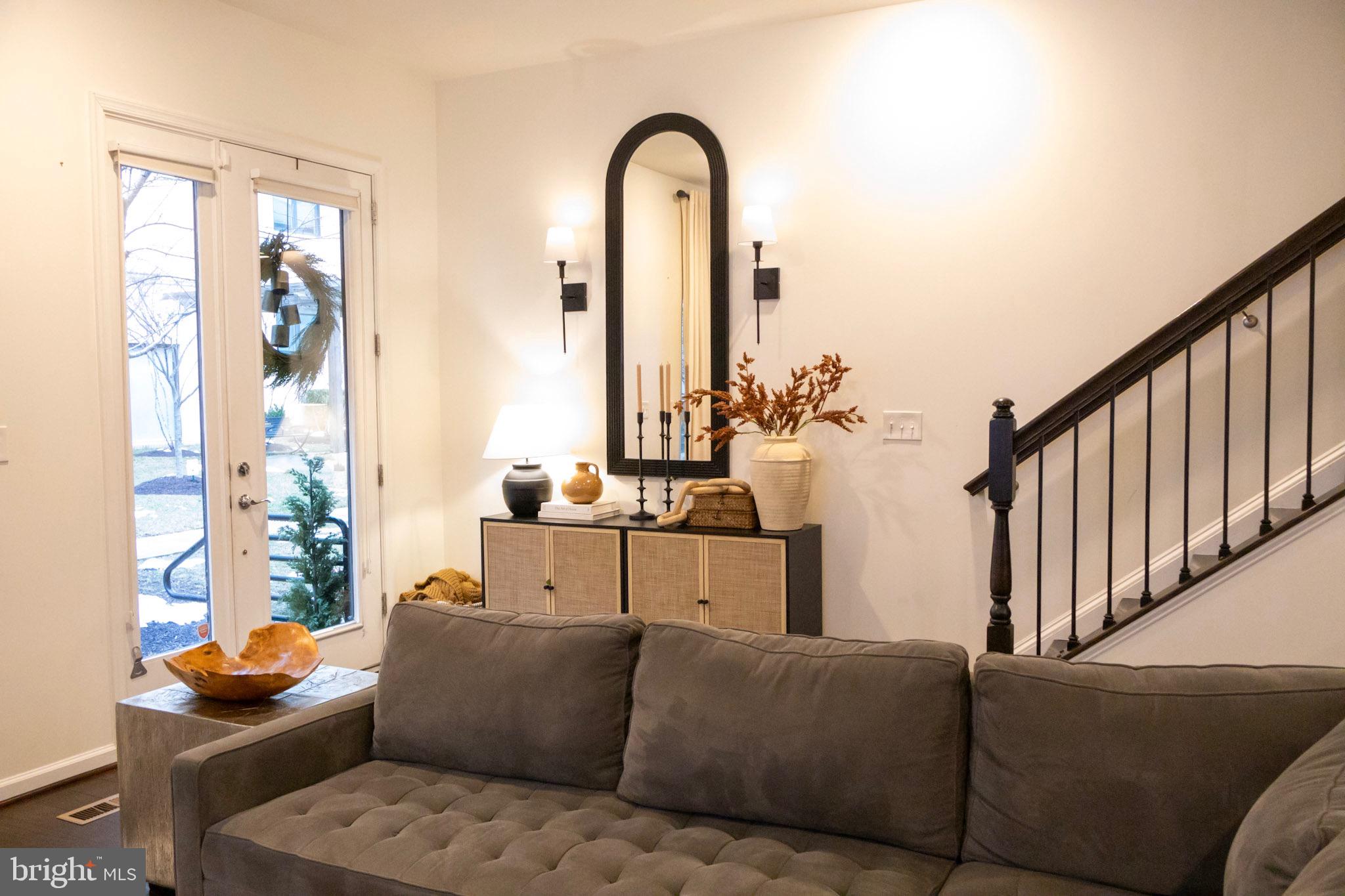 CAMBRIA SQUARE - Residential Lease