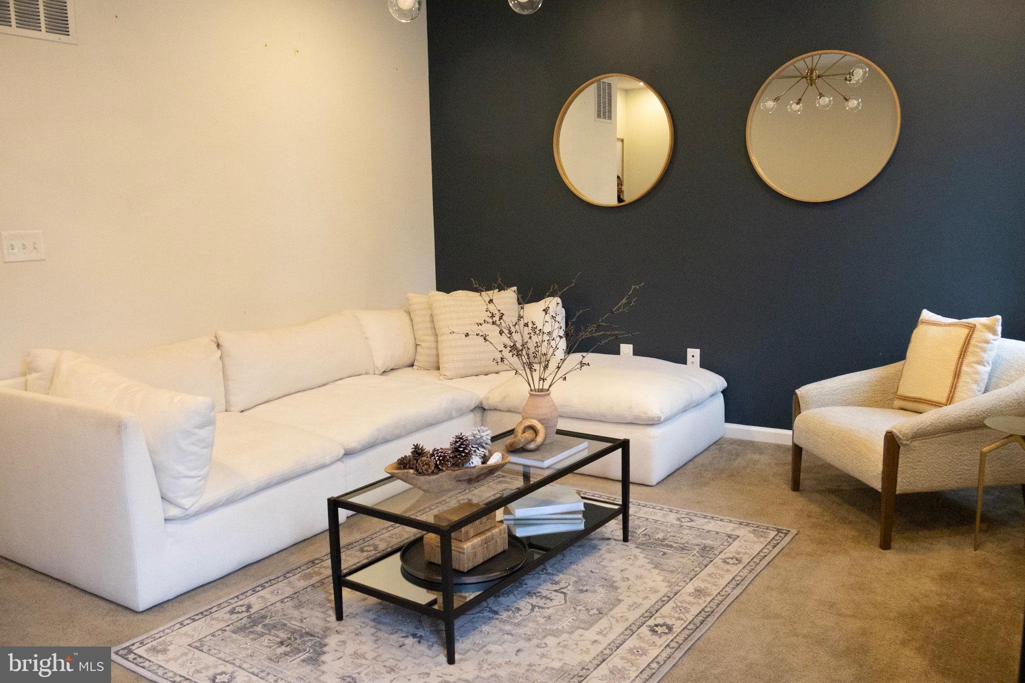 CAMBRIA SQUARE - Residential Lease