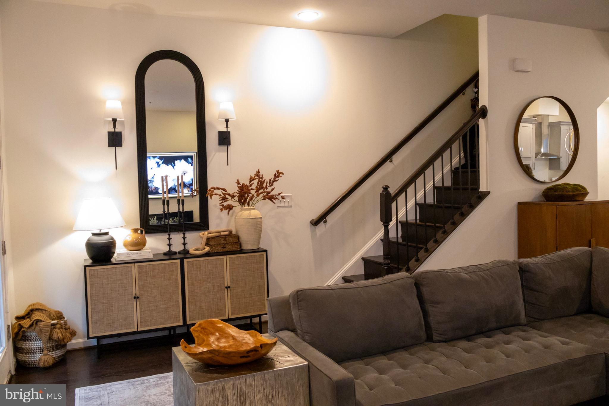 CAMBRIA SQUARE - Residential Lease