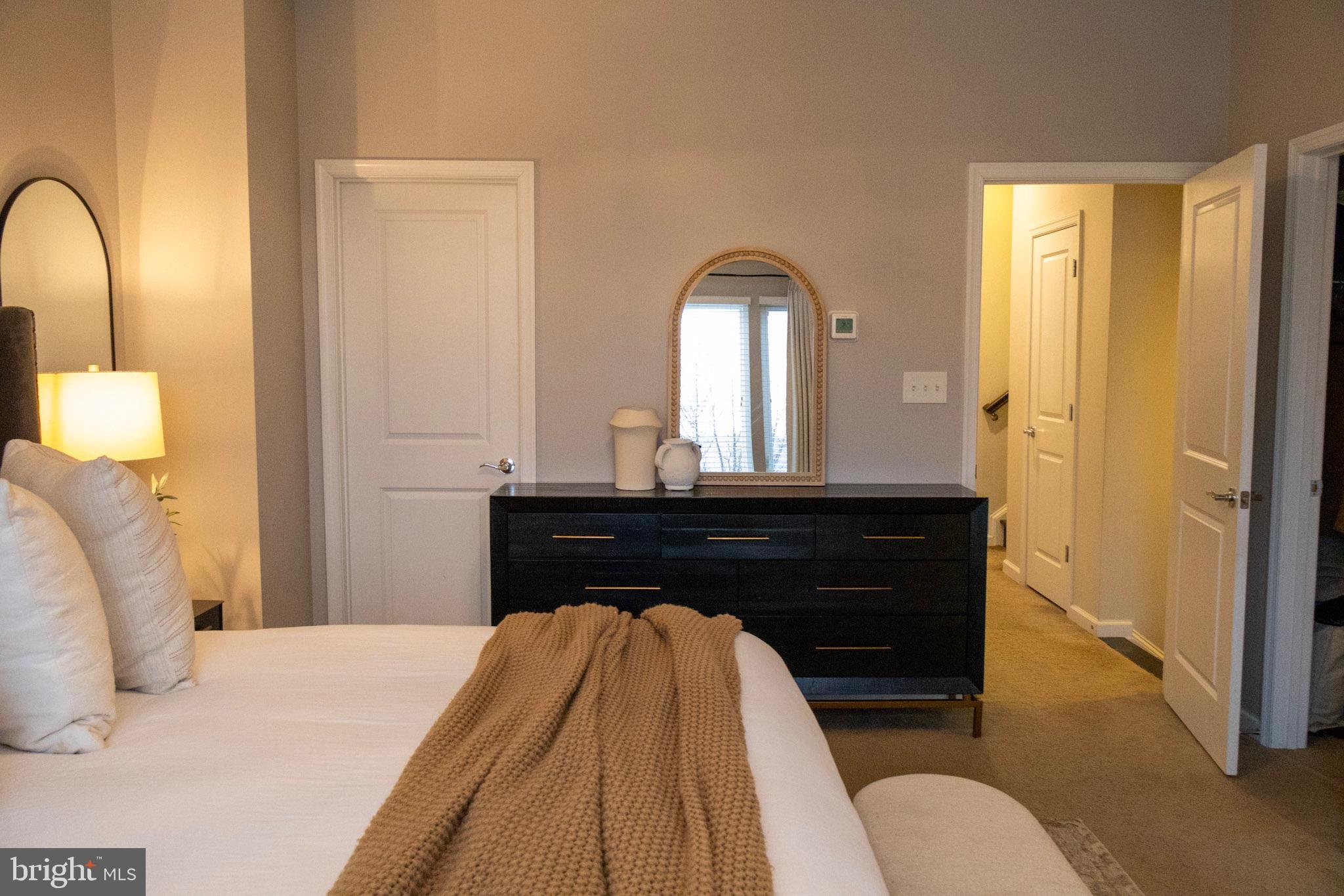 CAMBRIA SQUARE - Residential Lease