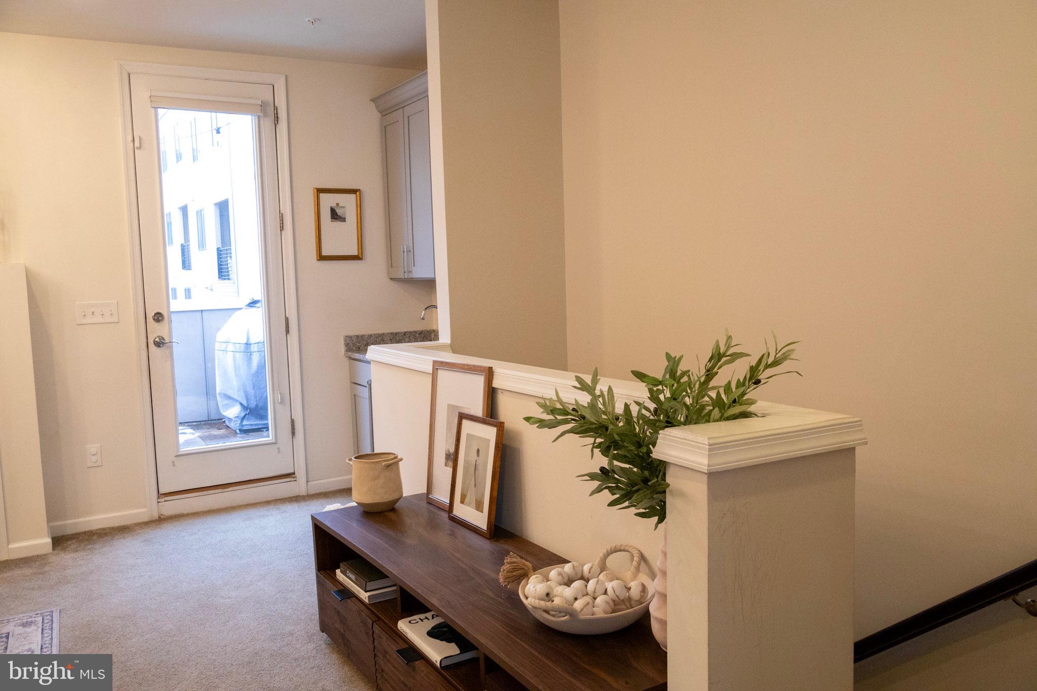 CAMBRIA SQUARE - Residential Lease