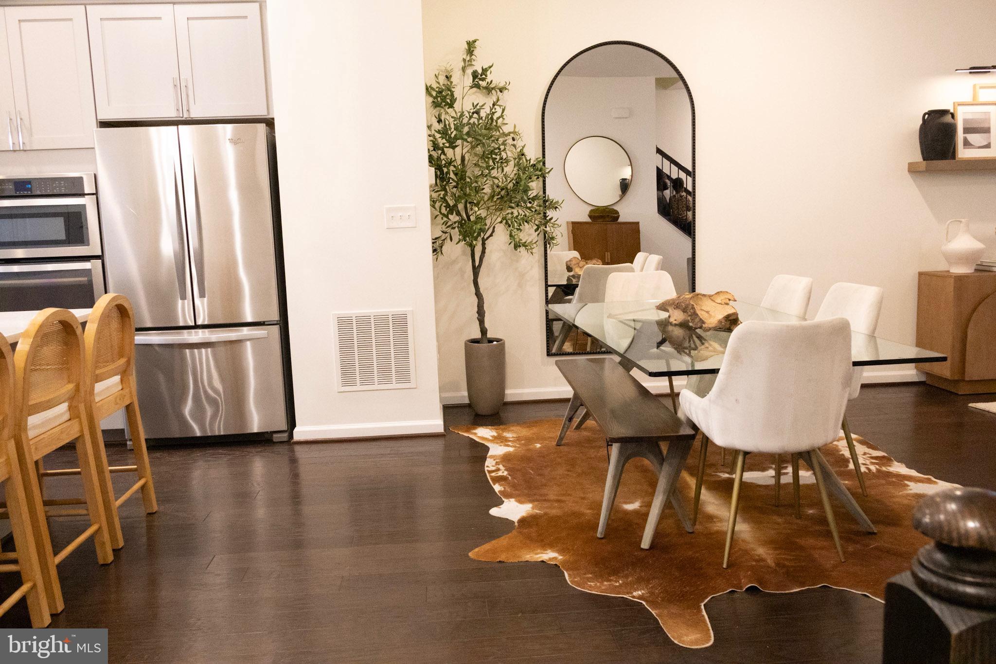 CAMBRIA SQUARE - Residential Lease