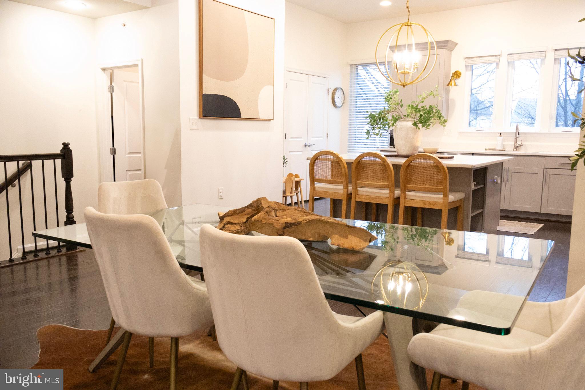 CAMBRIA SQUARE - Residential Lease