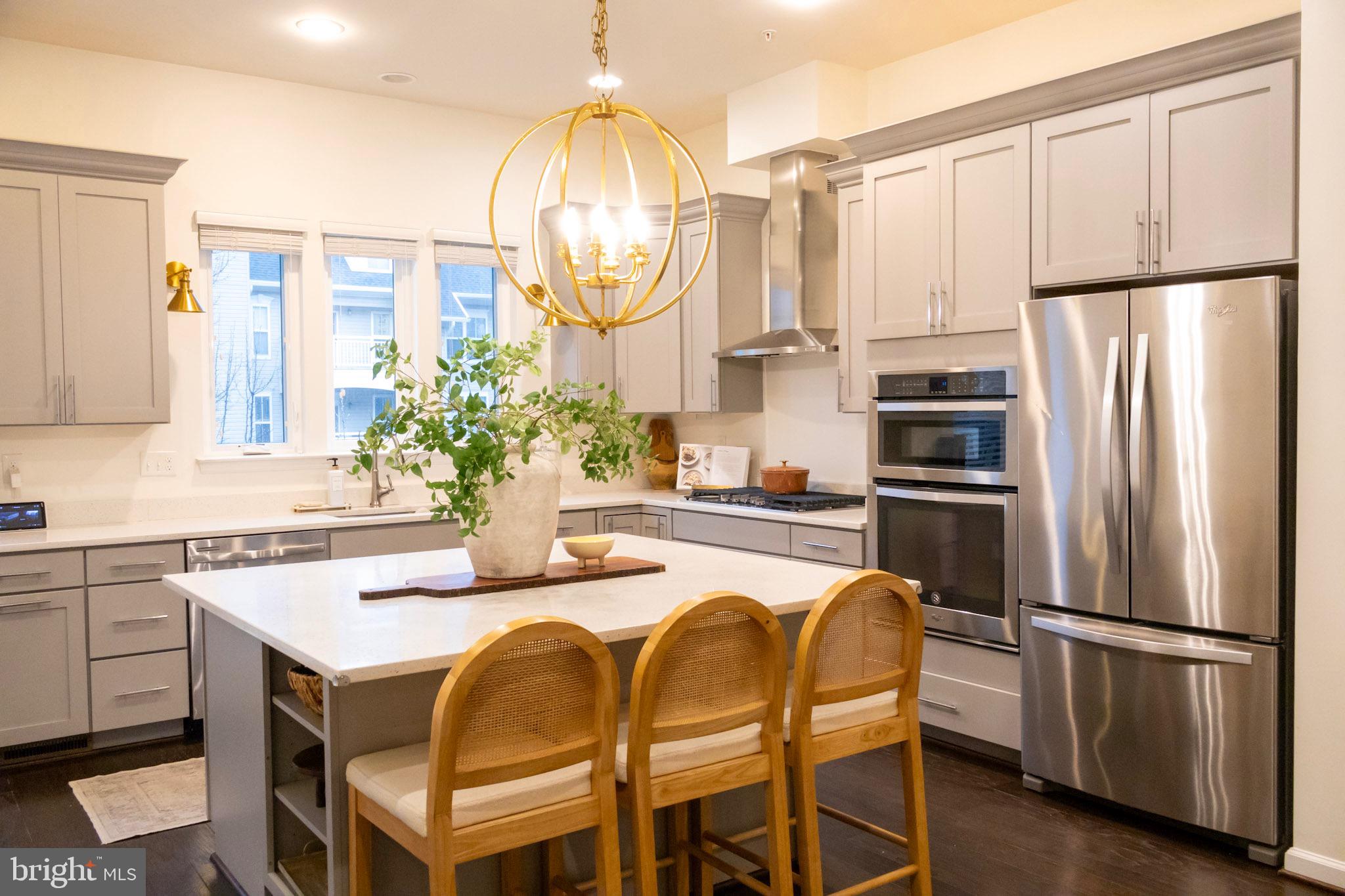 CAMBRIA SQUARE - Residential Lease