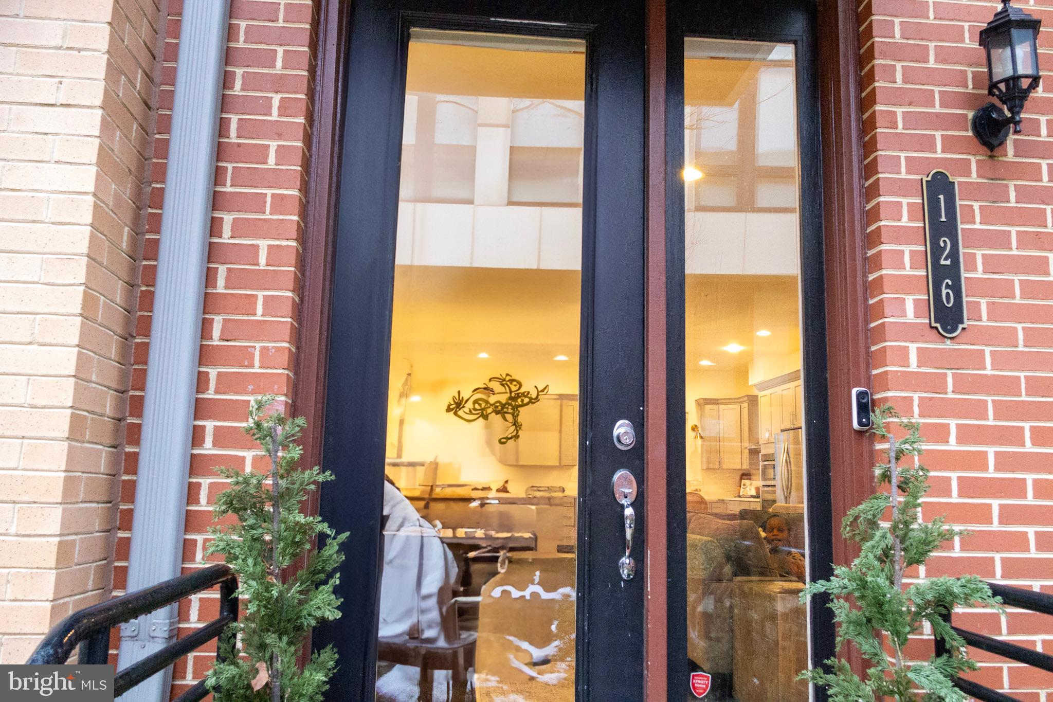 CAMBRIA SQUARE - Residential Lease