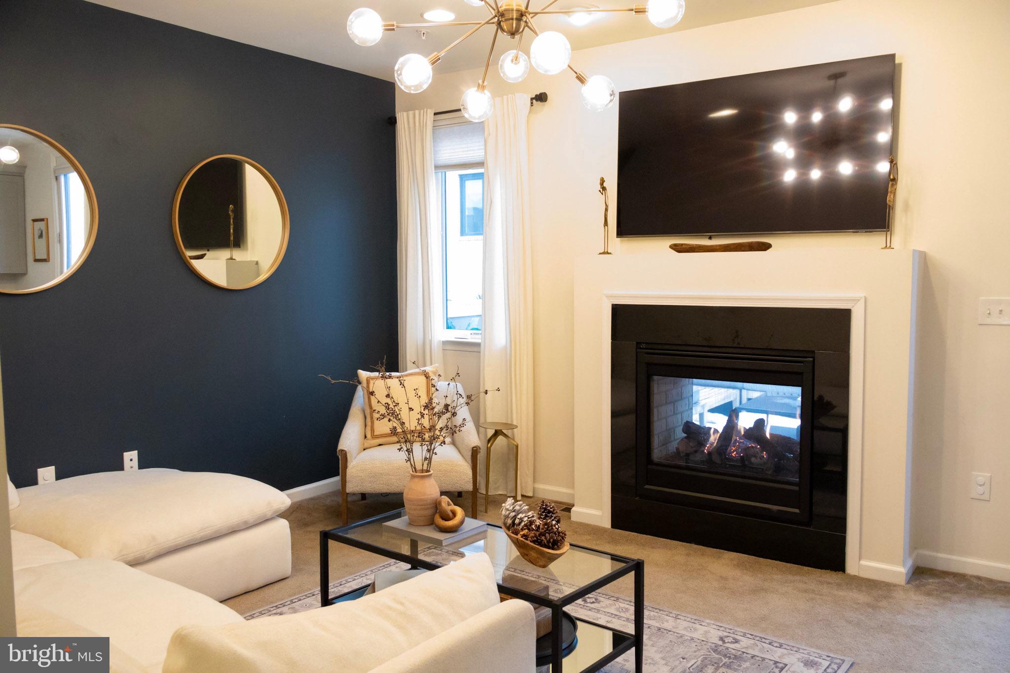 CAMBRIA SQUARE - Residential Lease