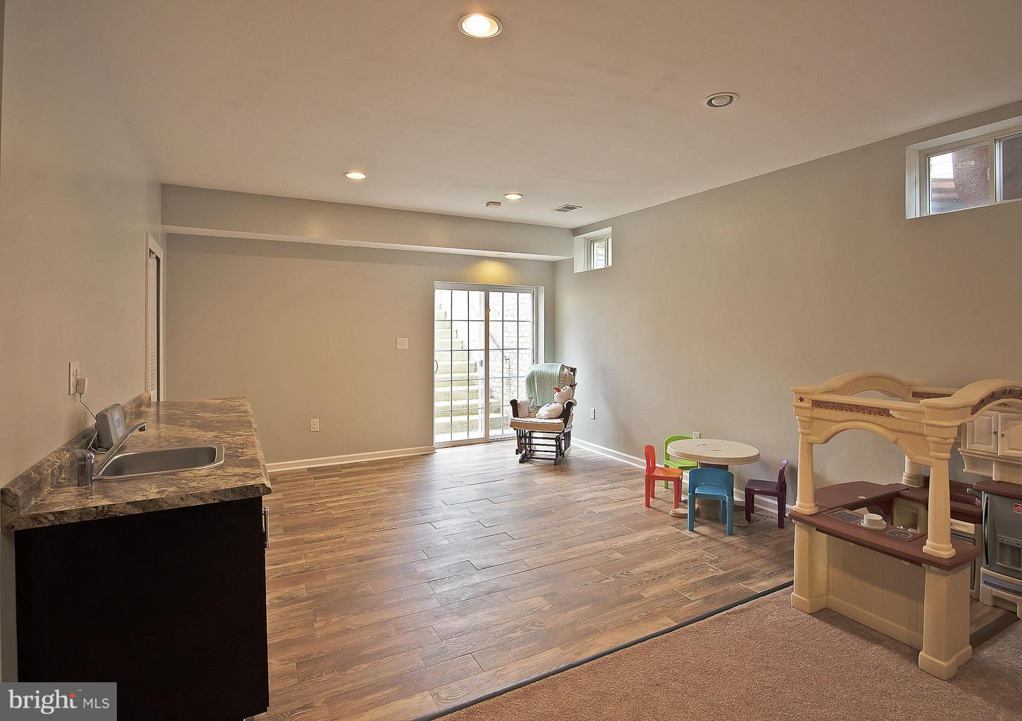 NEW BRISTOW VILLAGE - Residential Lease