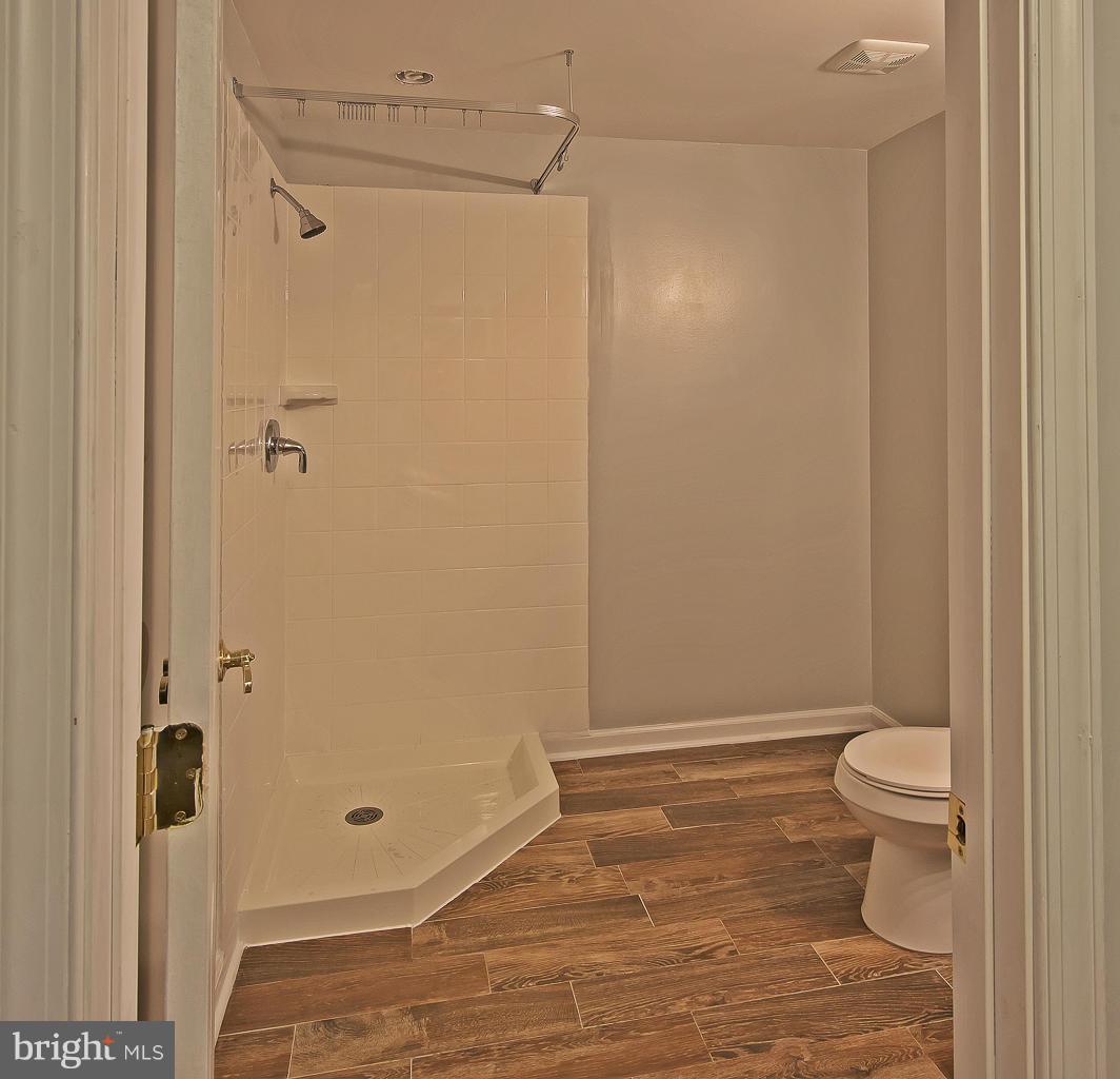 NEW BRISTOW VILLAGE - Residential Lease