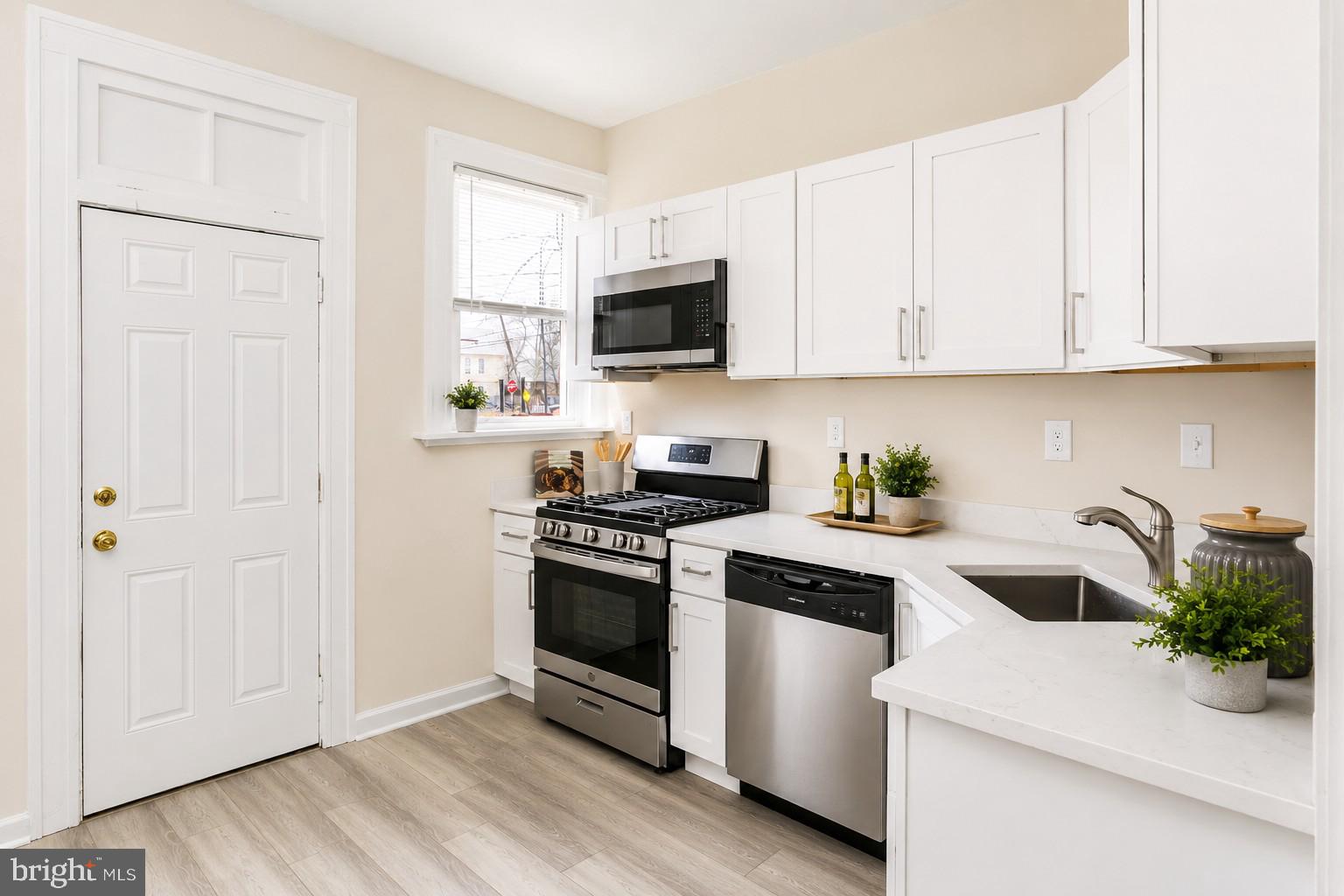 WAVERLY - Residential