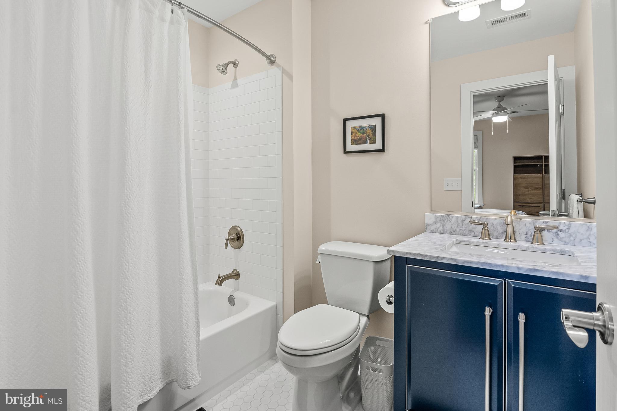 EASTPORT - Residential