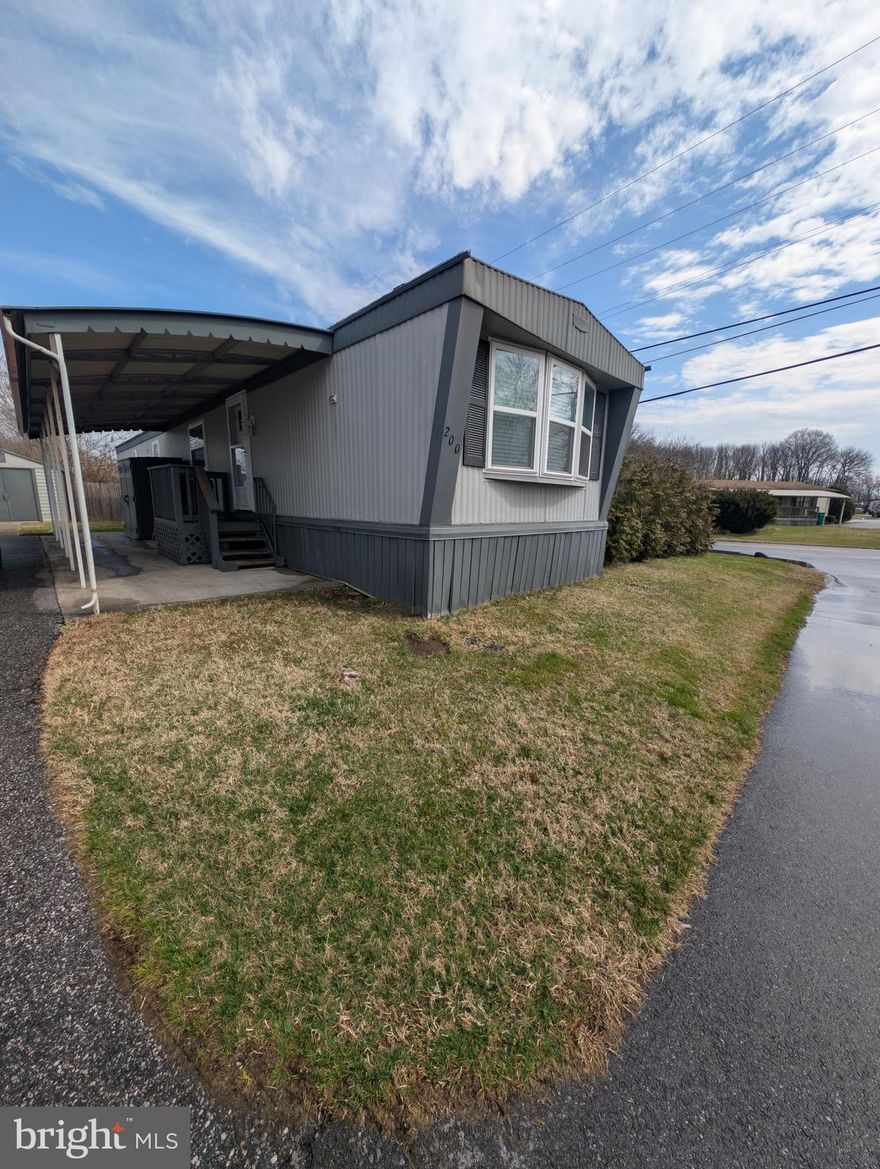Well maintained 2 bed/2 bath single wide mobile home FOR SALE in Dundalk.  Home features 2 large bedrooms and 2 full bathrooms. Home has covered porch and shed in back.

**Lot Rent - $900 monthly
**Owner Financing Available
**Minimum Credit needed and monthly income