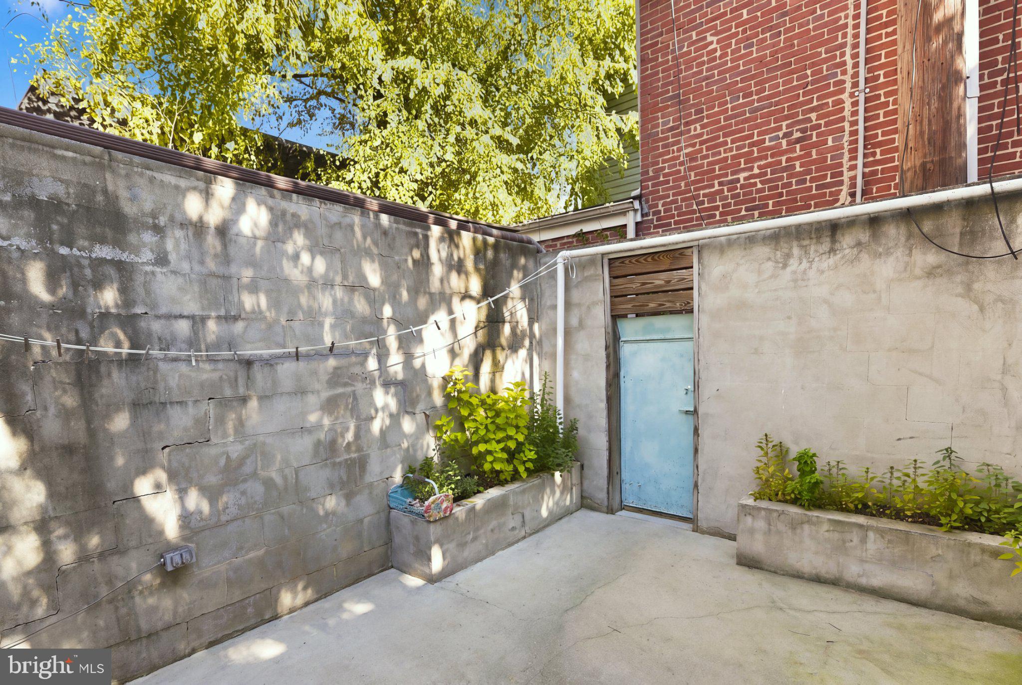 313 S WASHINGTON STREET