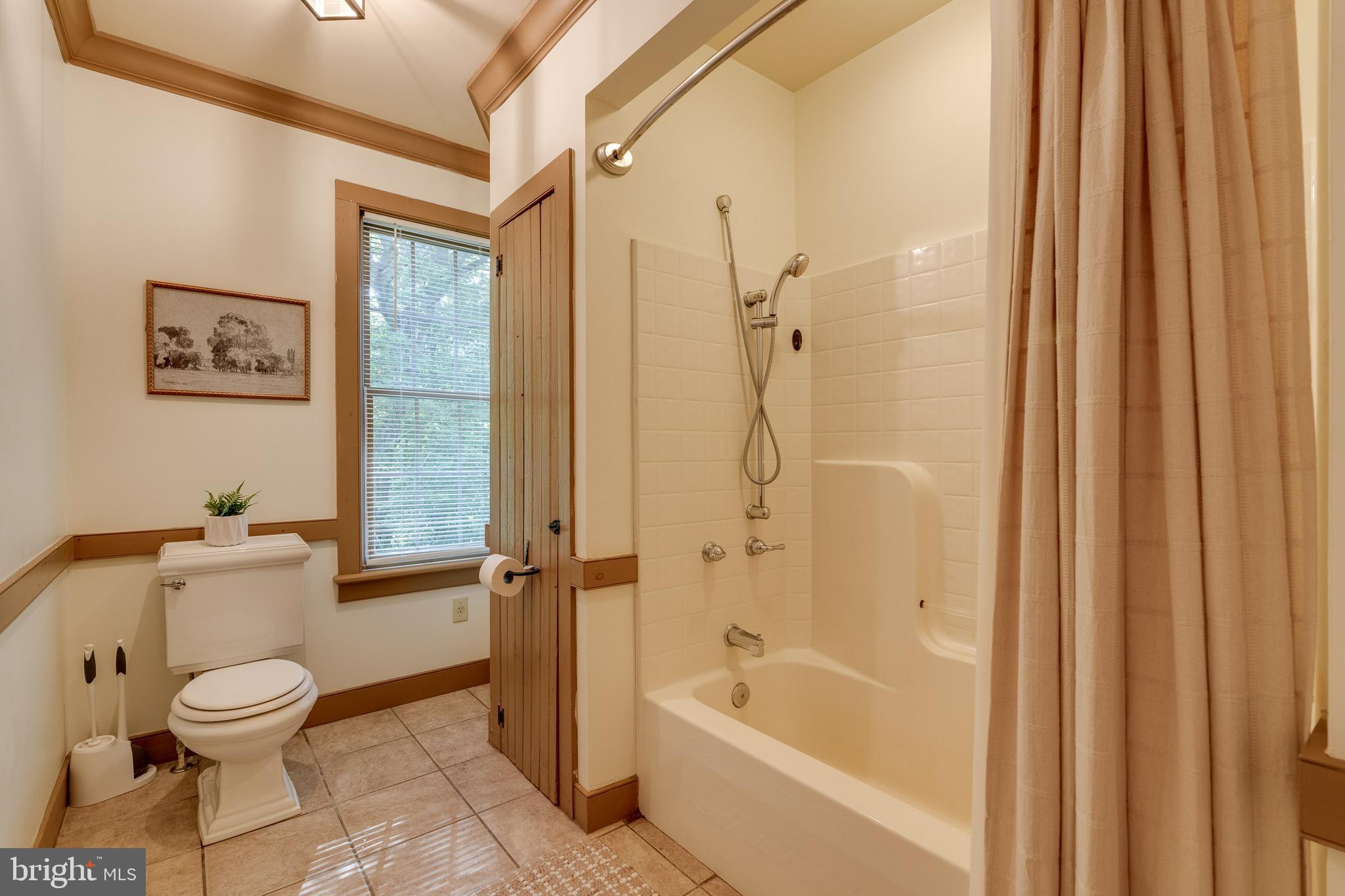 WEST NOTTINGHAM TW - Residential