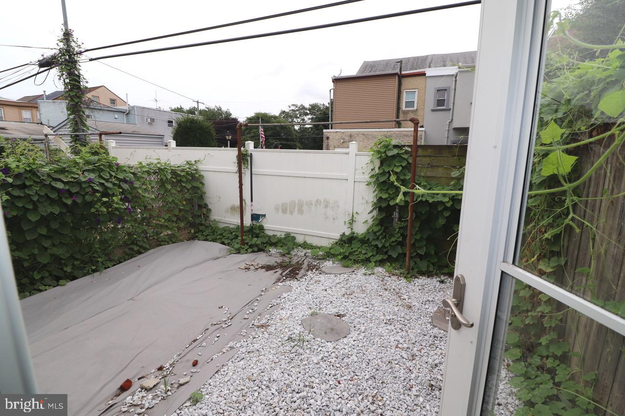 BRIDESBURG - Residential