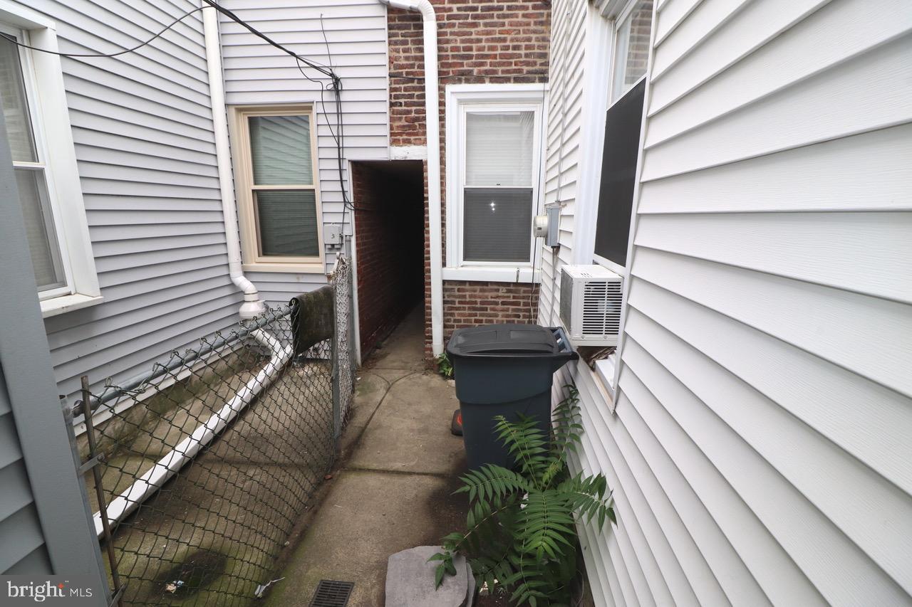 BRIDESBURG - Residential