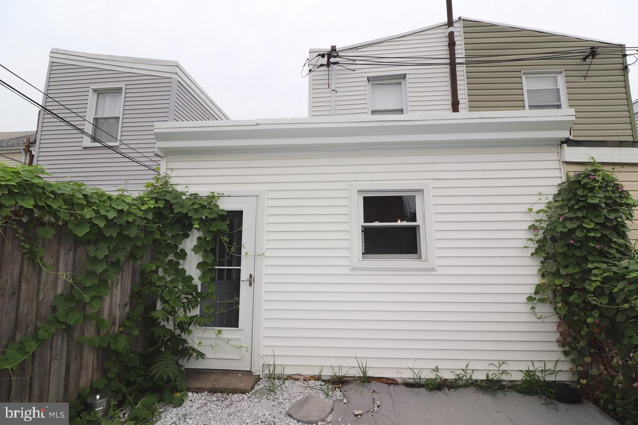 BRIDESBURG - Residential