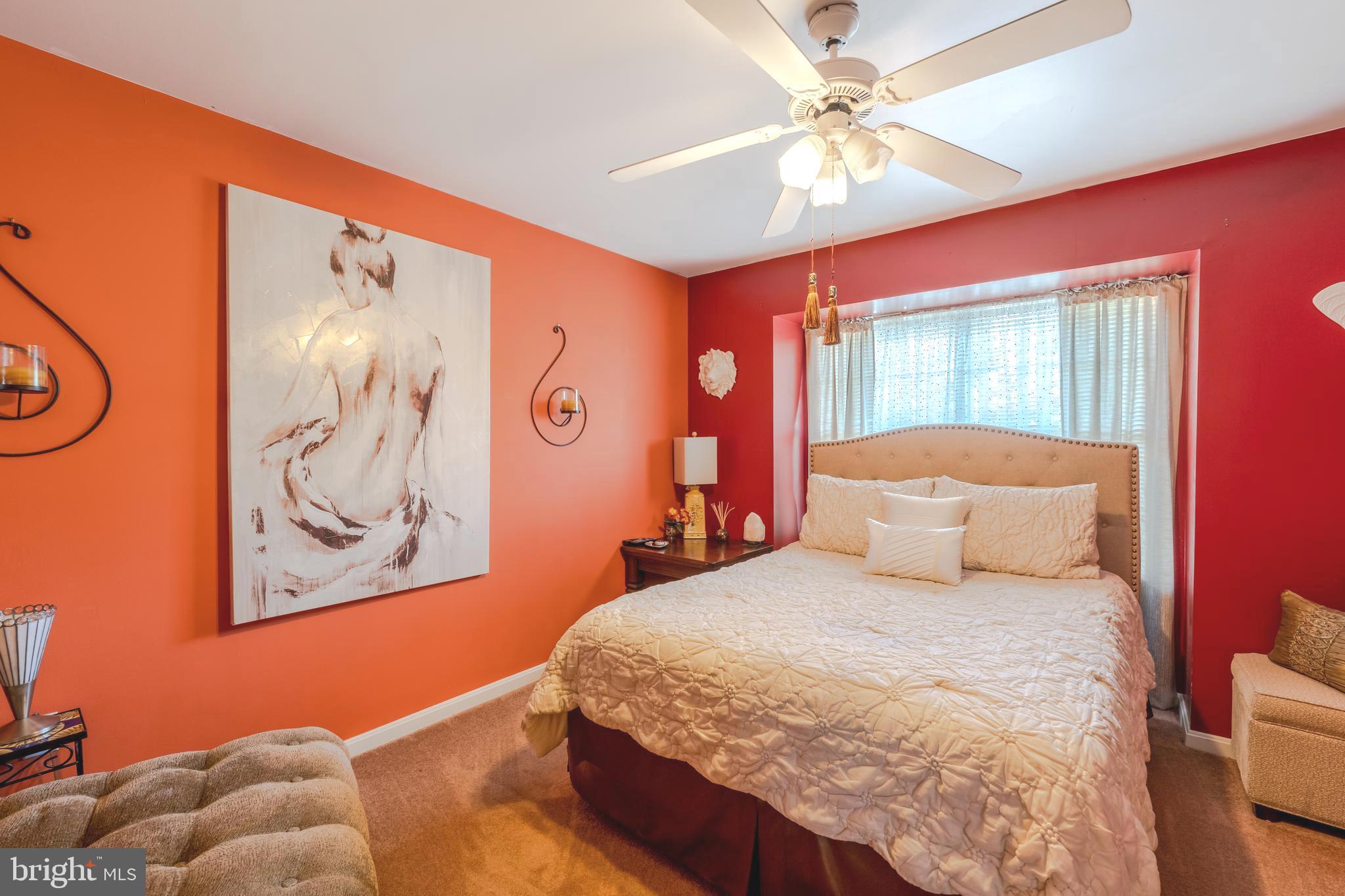 LAUREL LAKES - Residential