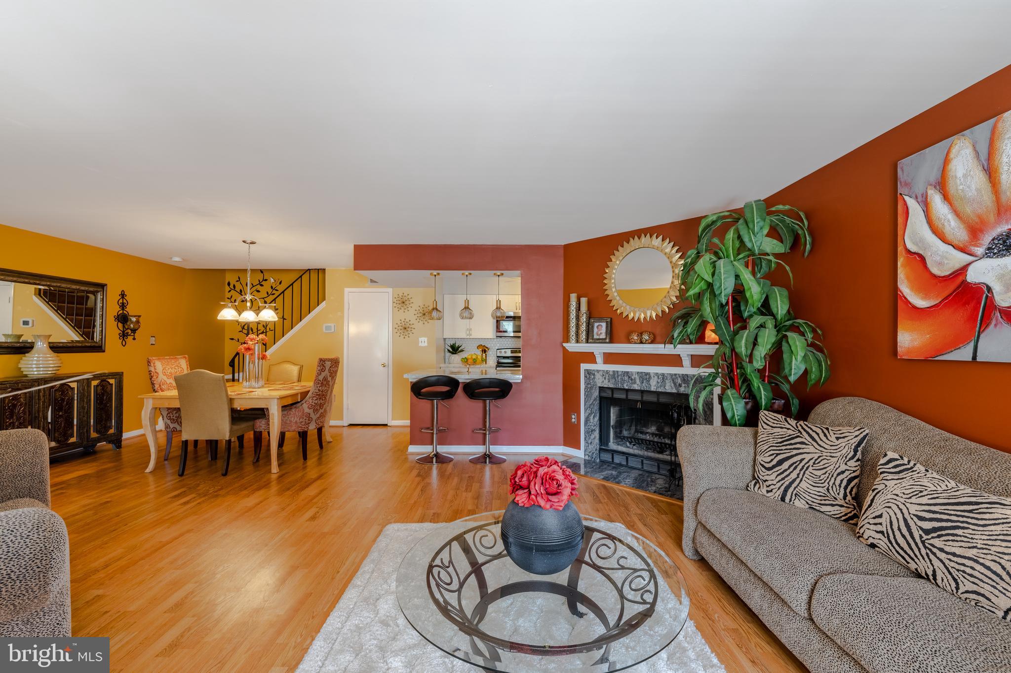 LAUREL LAKES - Residential