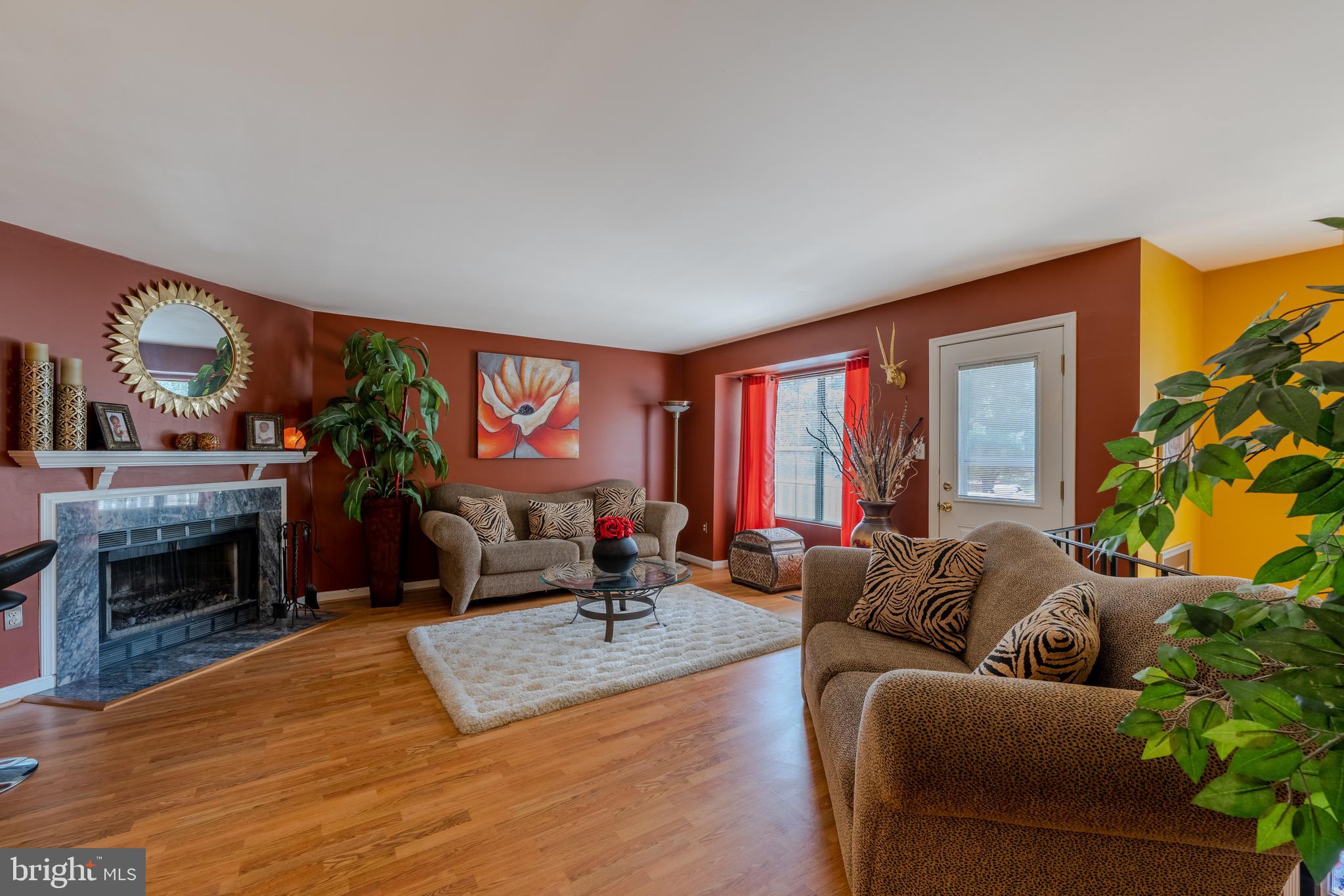 LAUREL LAKES - Residential