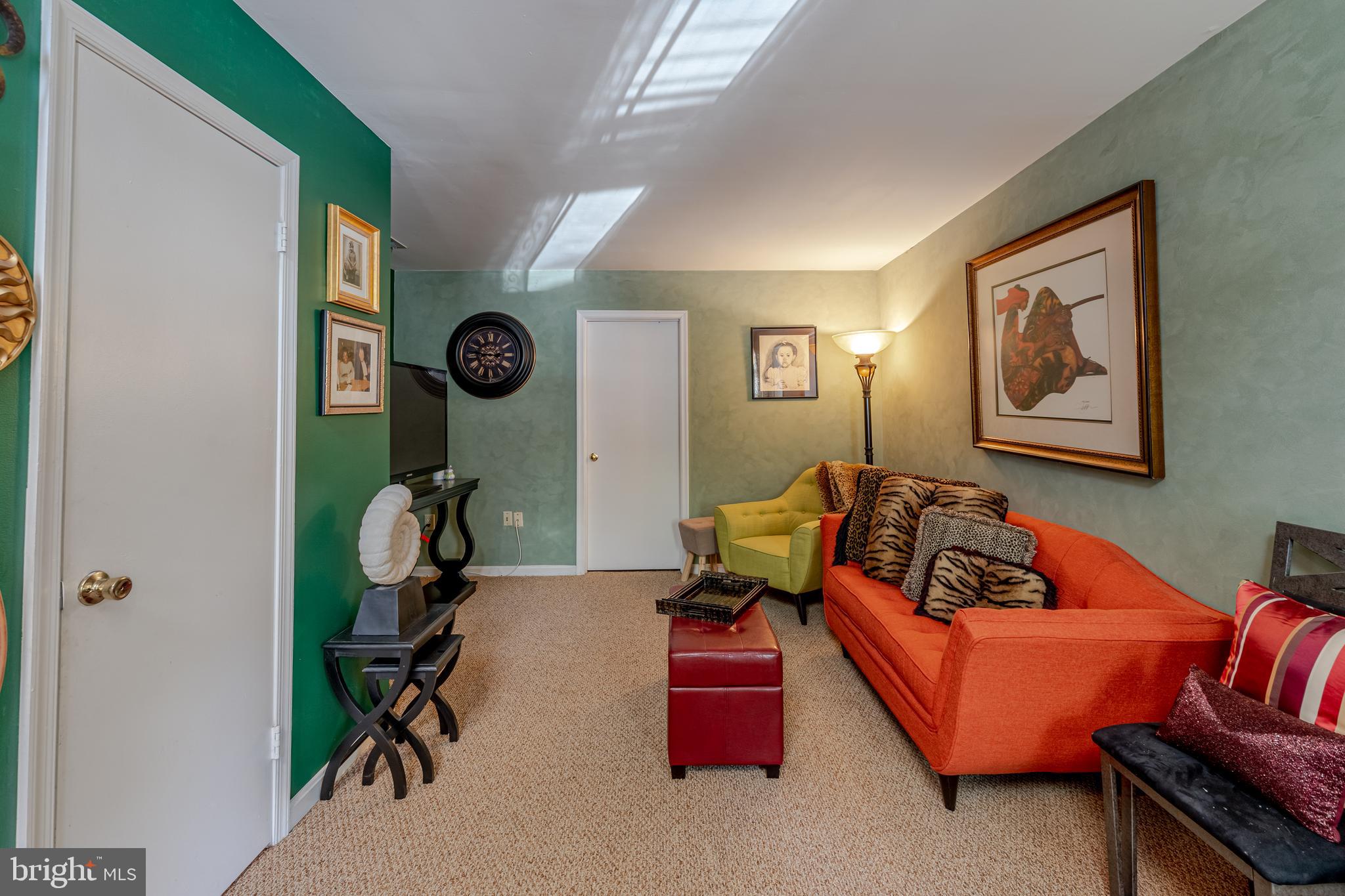 LAUREL LAKES - Residential