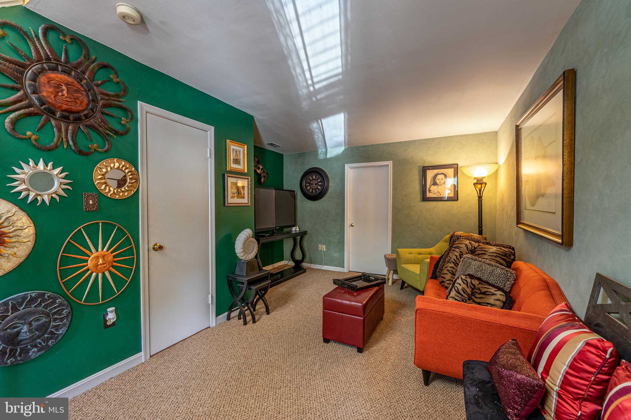 LAUREL LAKES - Residential